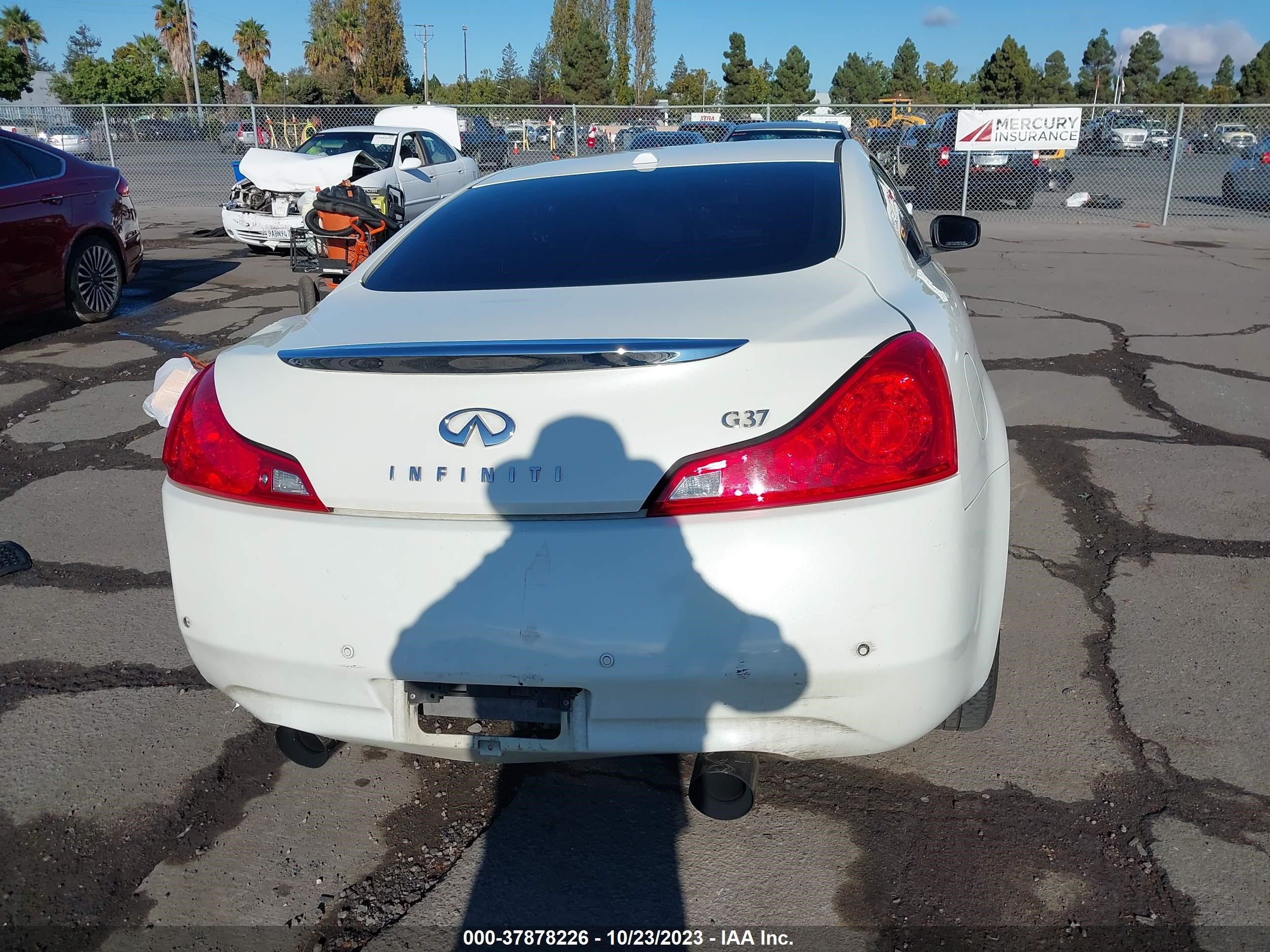 Photo 15 VIN: JNKCV64E18M125227 - INFINITI G 