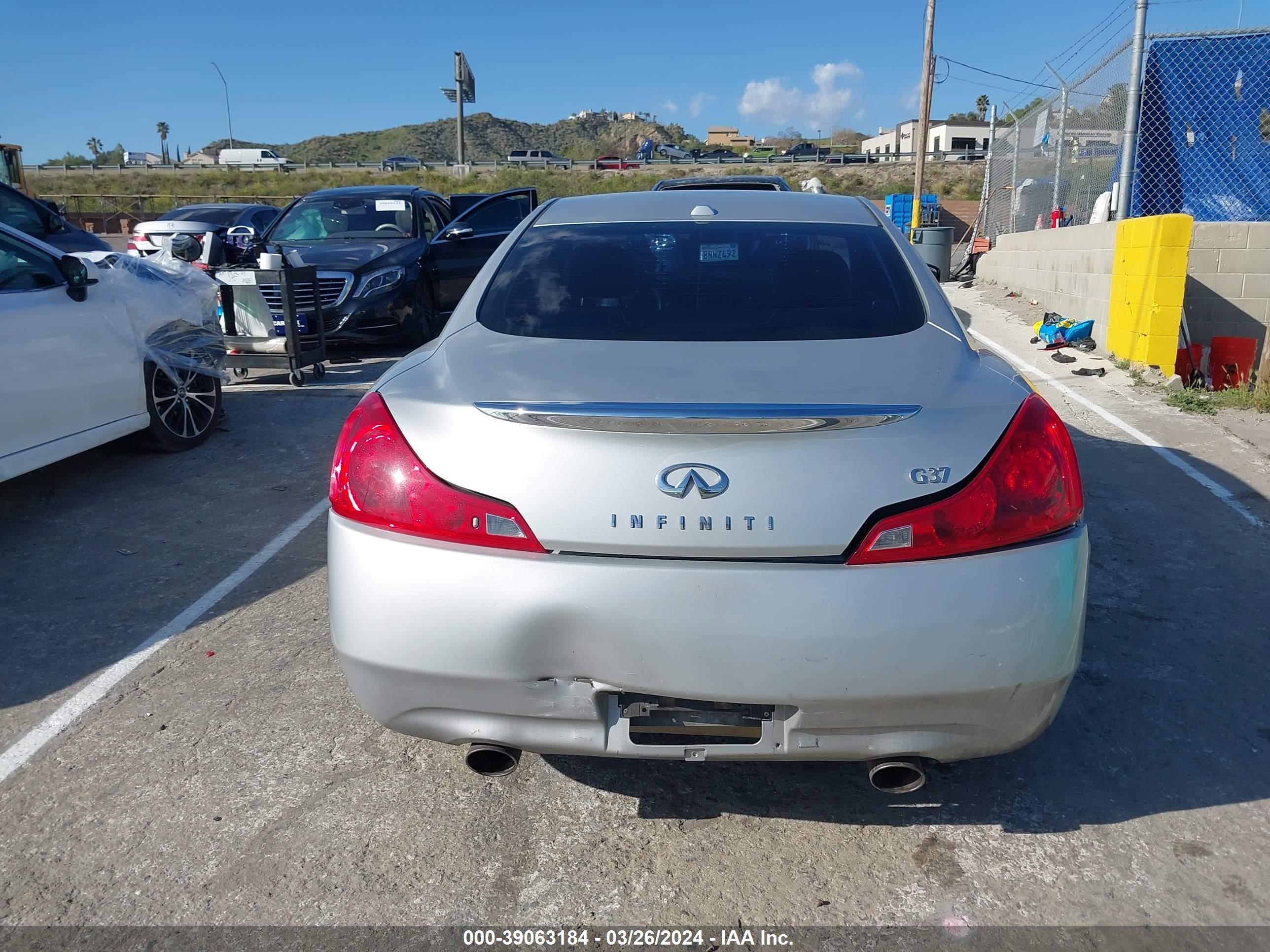 Photo 15 VIN: JNKCV64E29M604886 - INFINITI G 