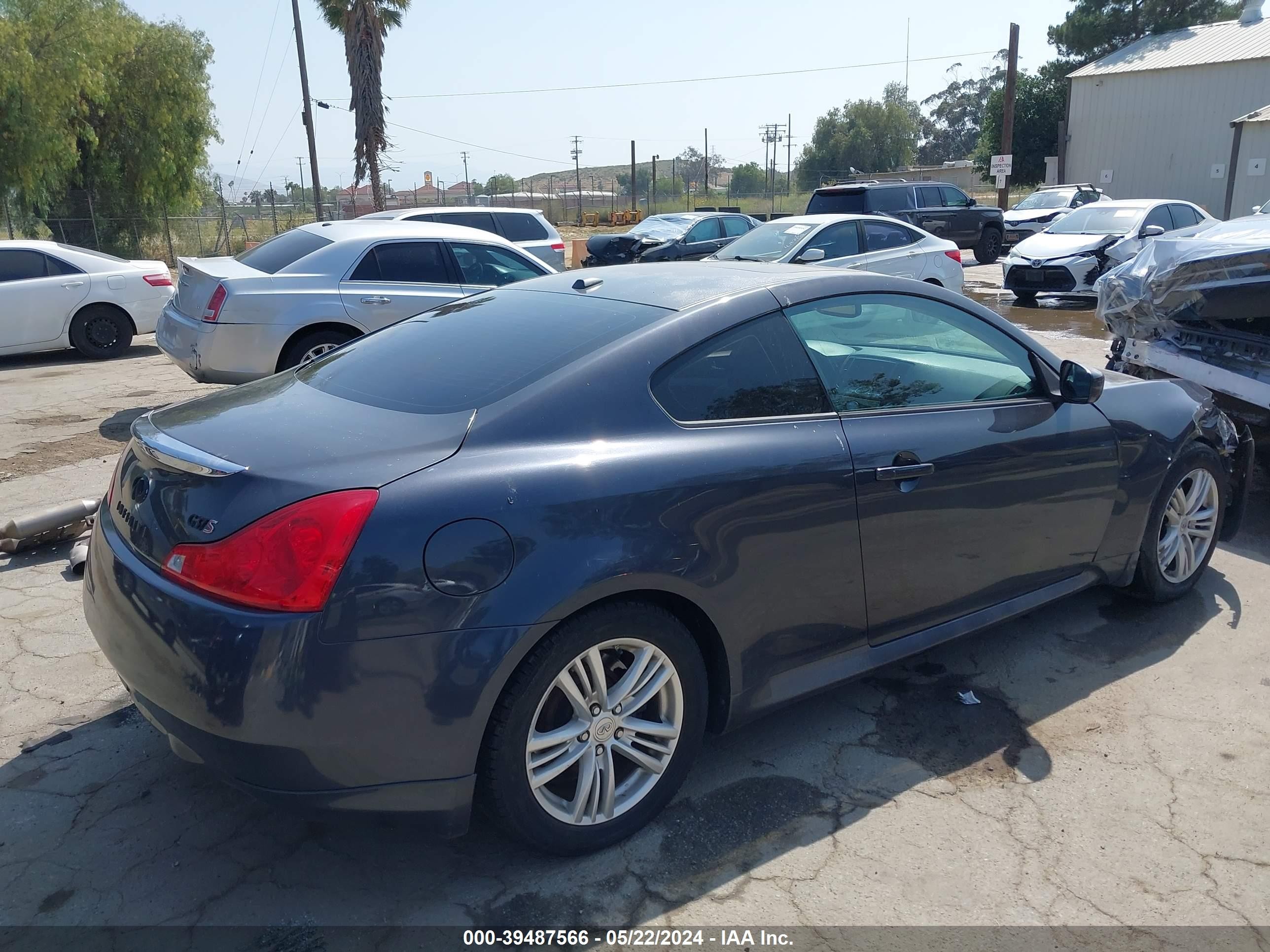 Photo 3 VIN: JNKCV64E38M103603 - INFINITI G 