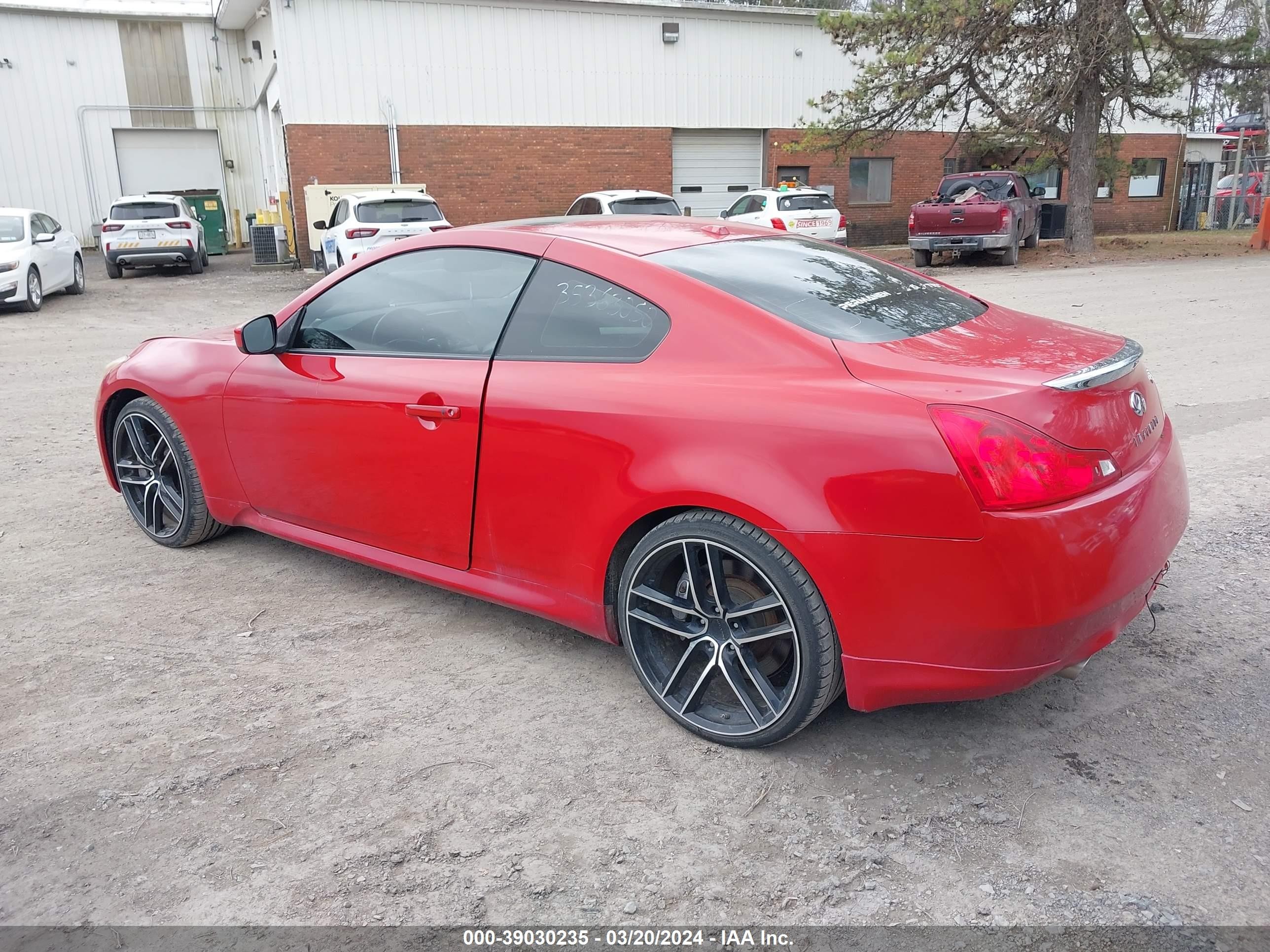 Photo 2 VIN: JNKCV64E48M112391 - INFINITI G 