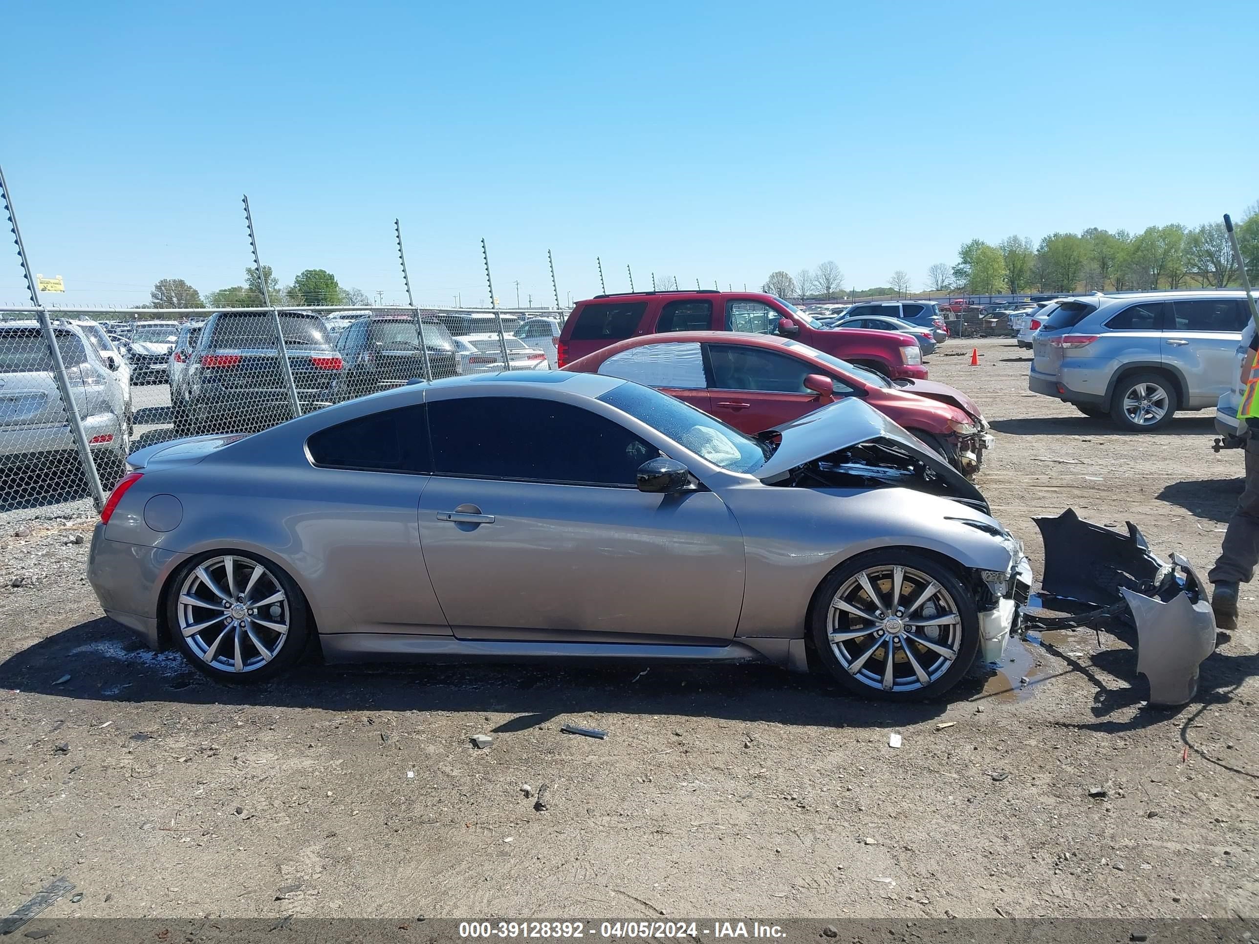 Photo 12 VIN: JNKCV64E48M124492 - INFINITI G 