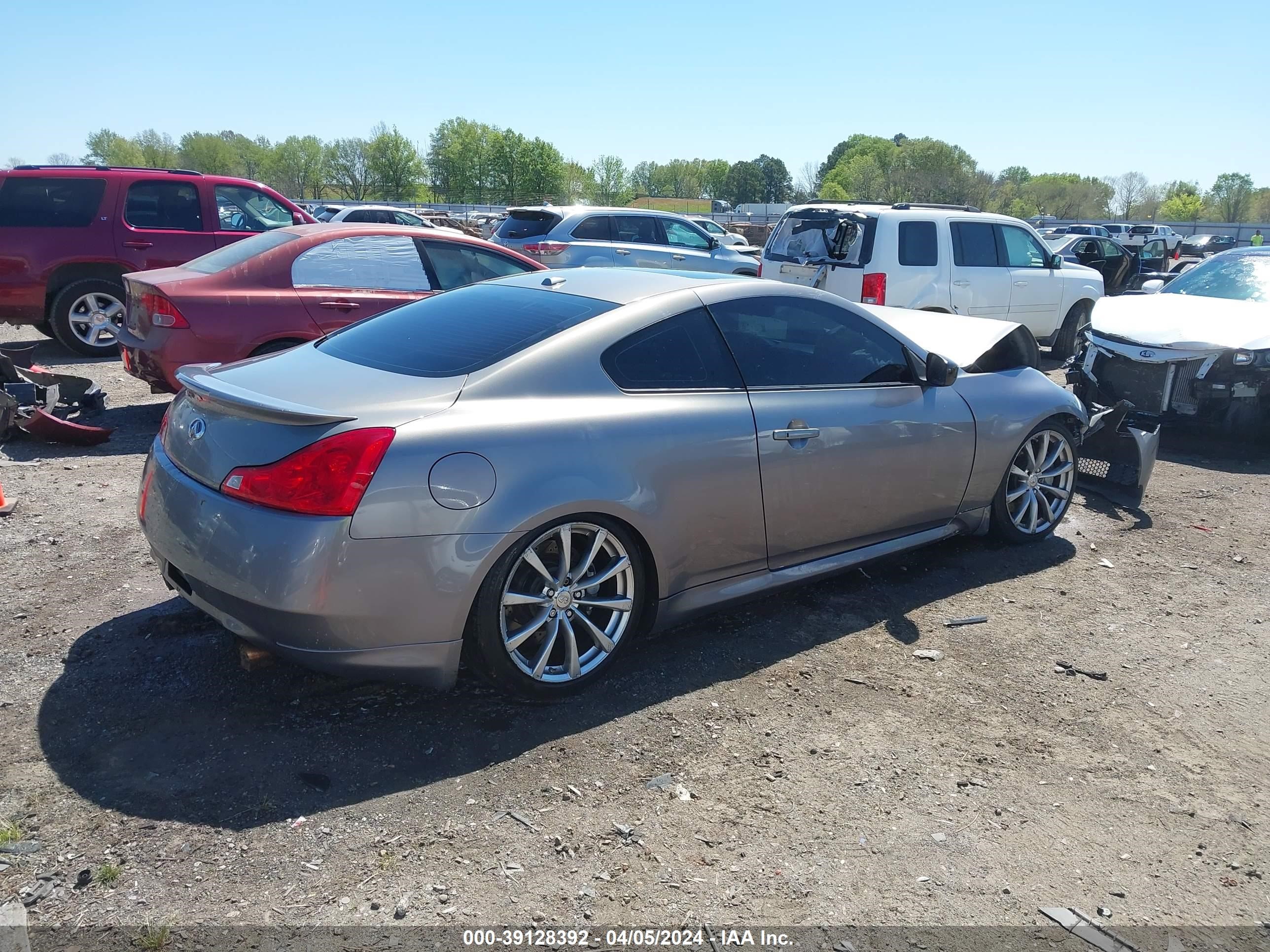 Photo 3 VIN: JNKCV64E48M124492 - INFINITI G 