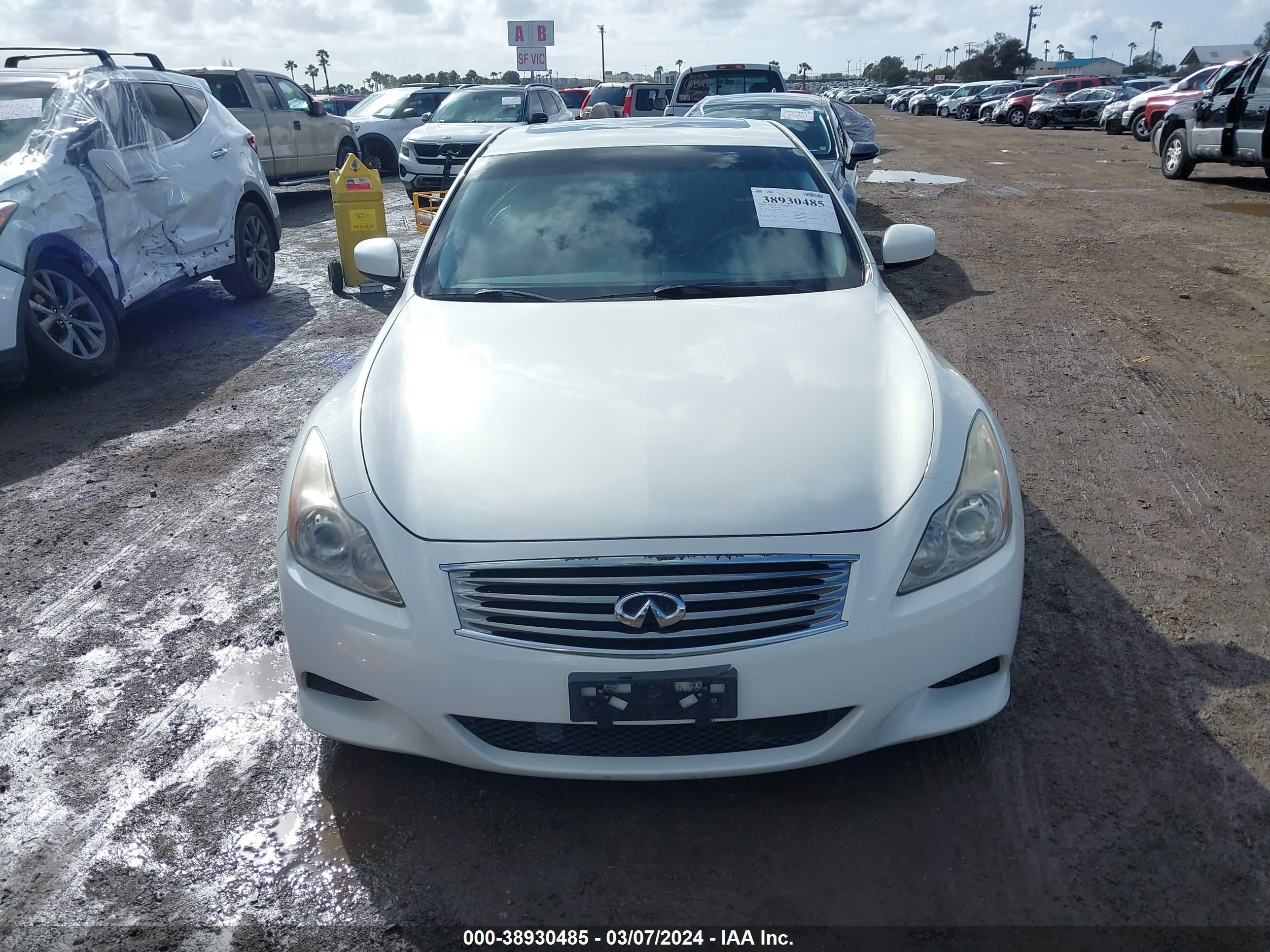 Photo 12 VIN: JNKCV64E49M603979 - INFINITI G 