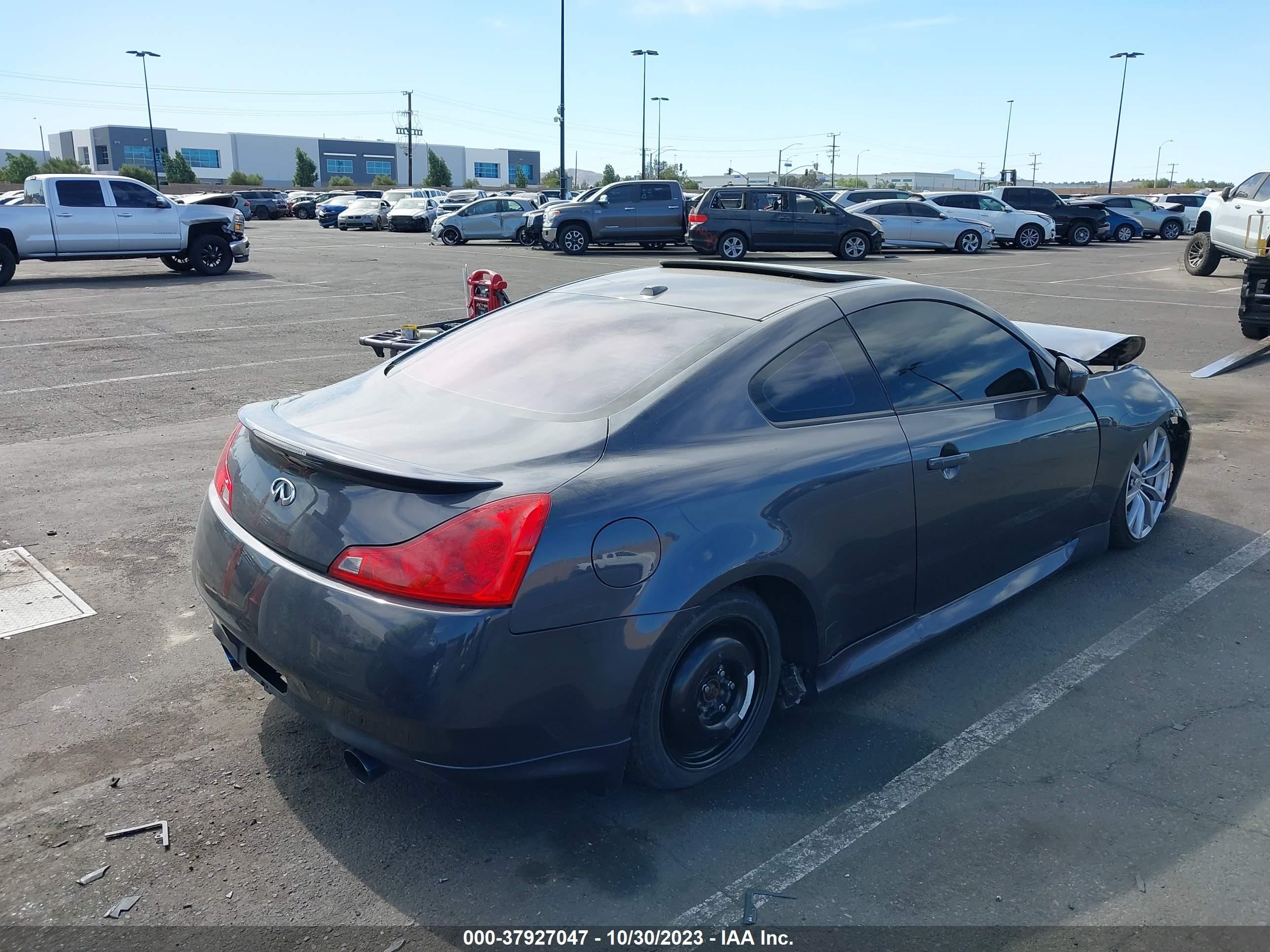 Photo 3 VIN: JNKCV64E58M123402 - INFINITI G 