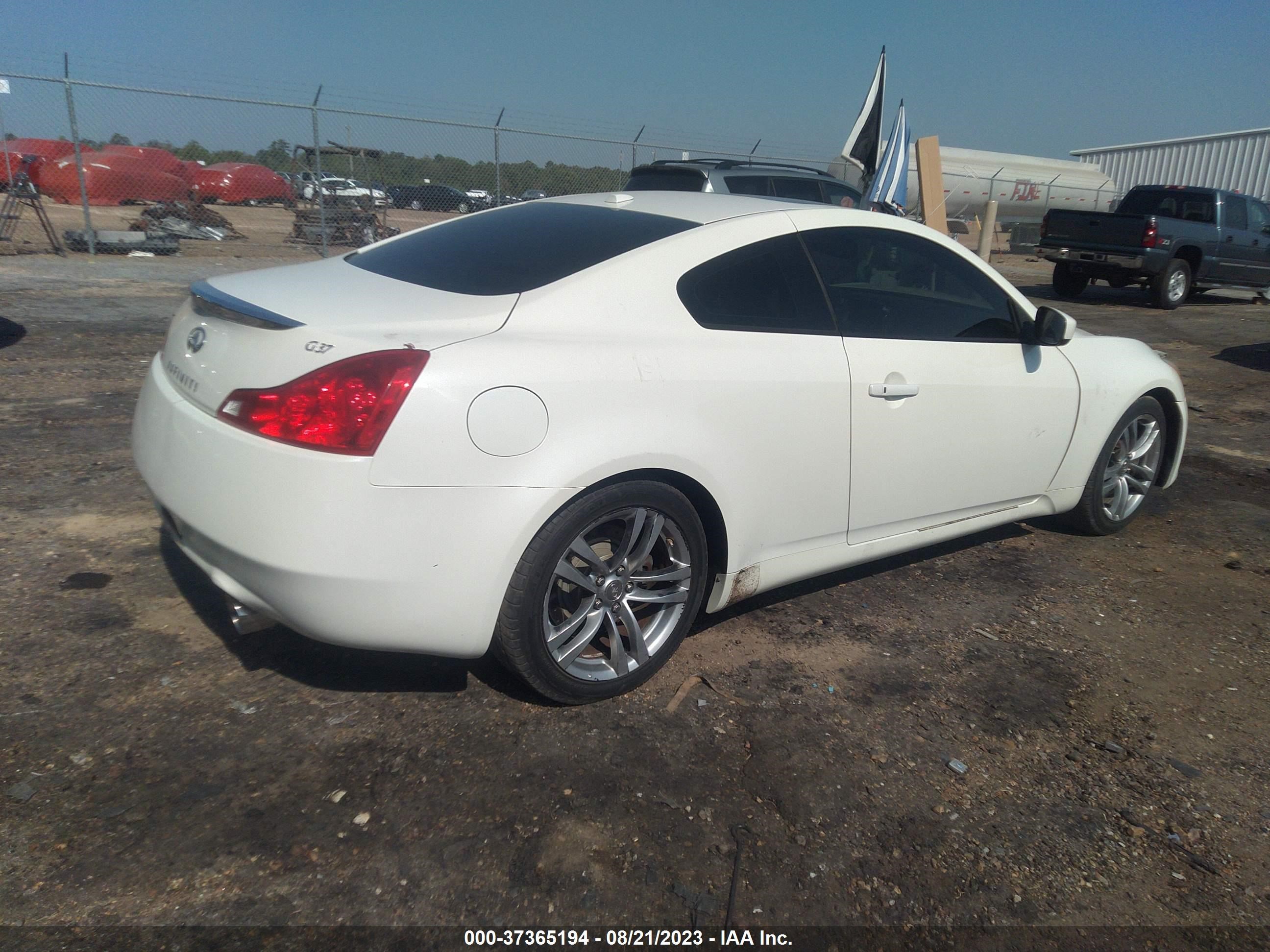 Photo 3 VIN: JNKCV64E58M127448 - INFINITI G 