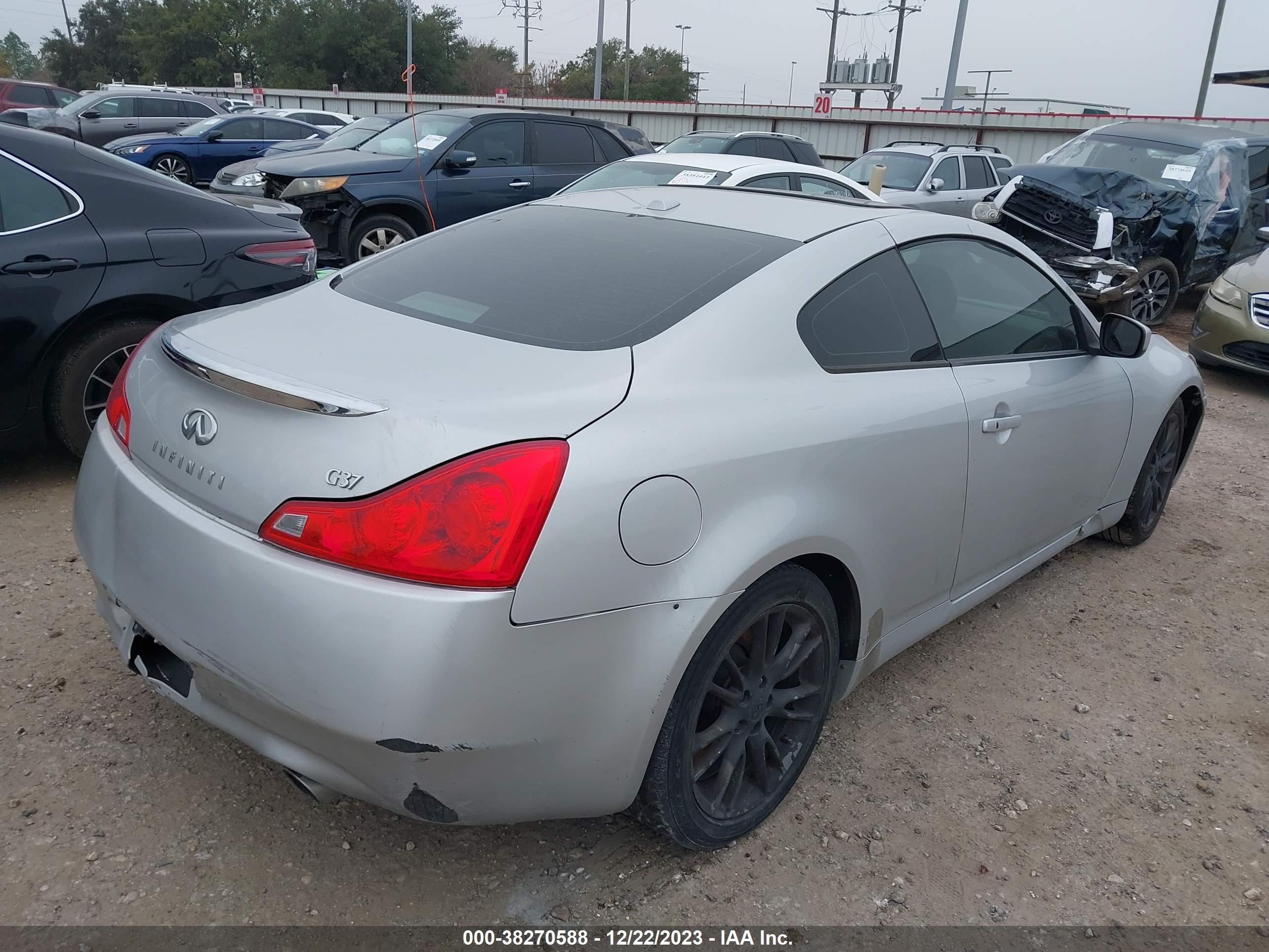 Photo 3 VIN: JNKCV64E59M605949 - INFINITI G 