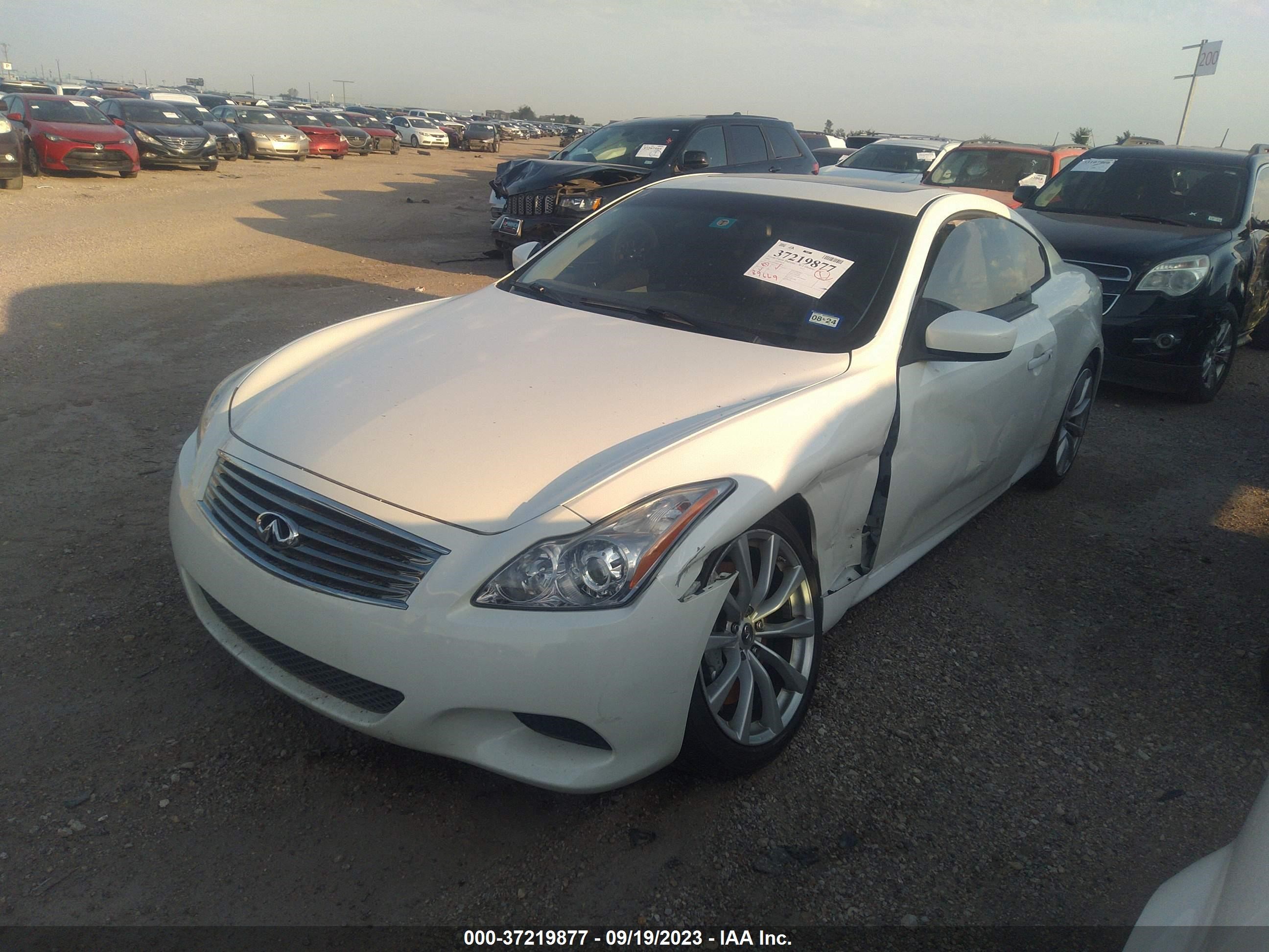 Photo 1 VIN: JNKCV64E68M107628 - INFINITI G 