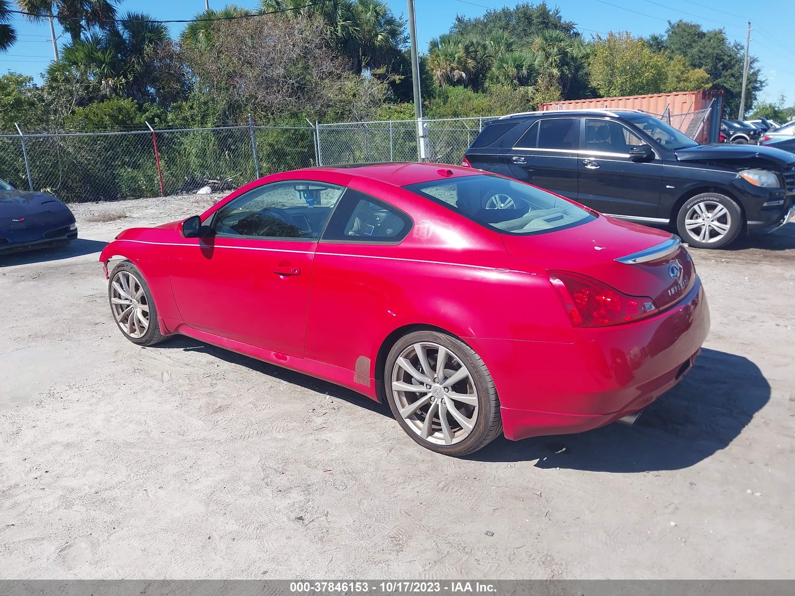 Photo 2 VIN: JNKCV64E68M112330 - INFINITI G 