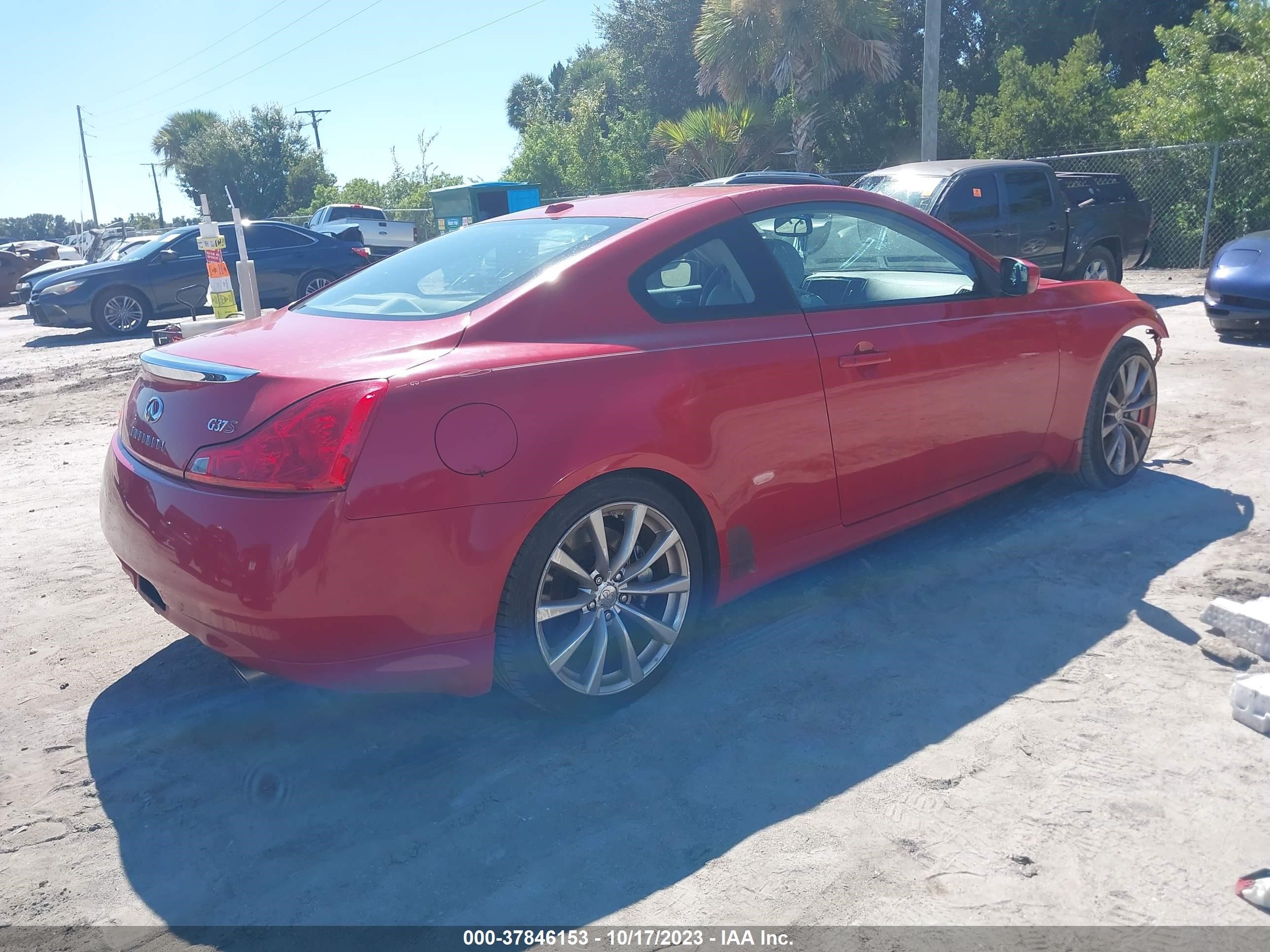 Photo 3 VIN: JNKCV64E68M112330 - INFINITI G 