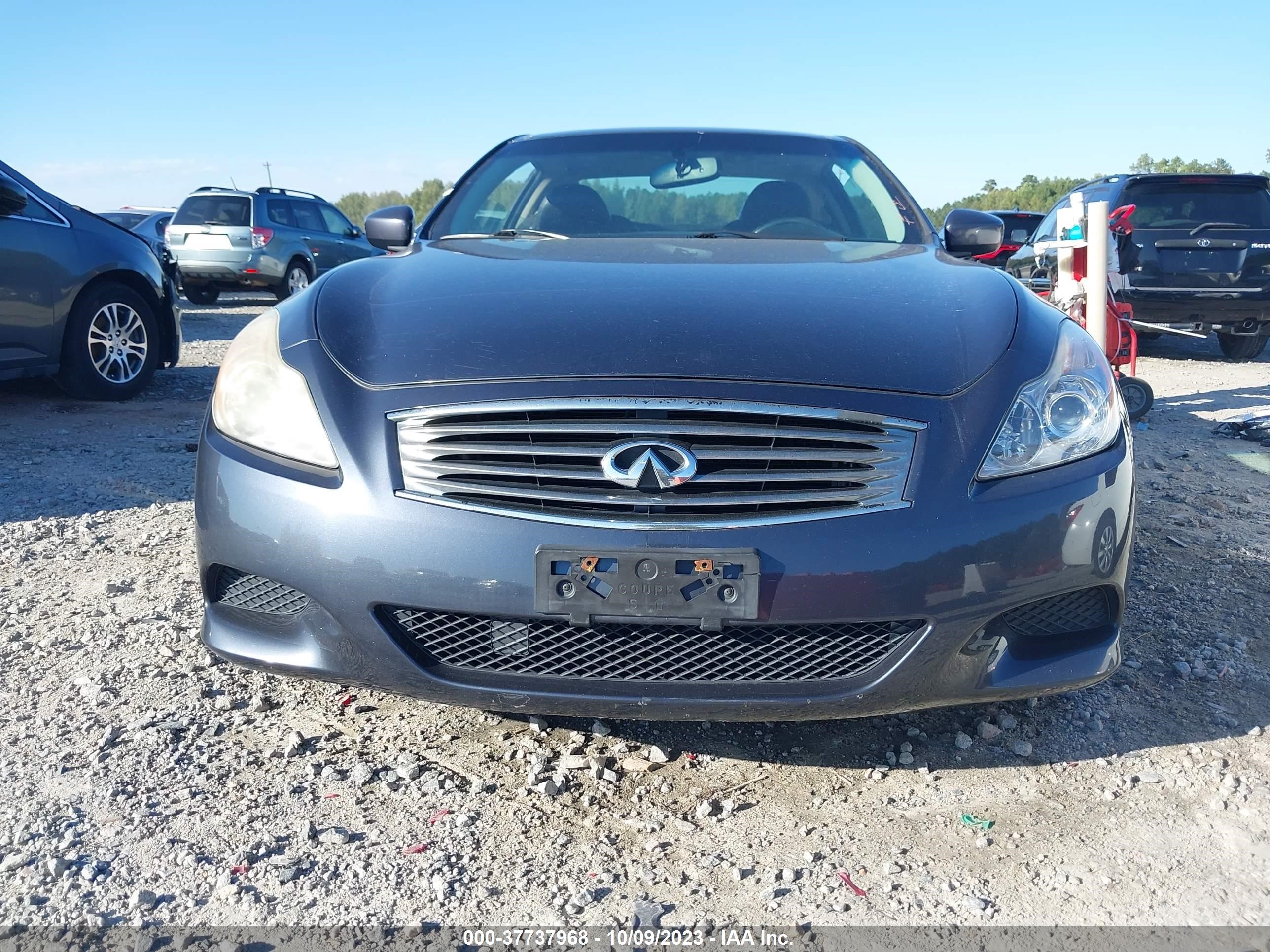 Photo 11 VIN: JNKCV64E68M120153 - INFINITI G 