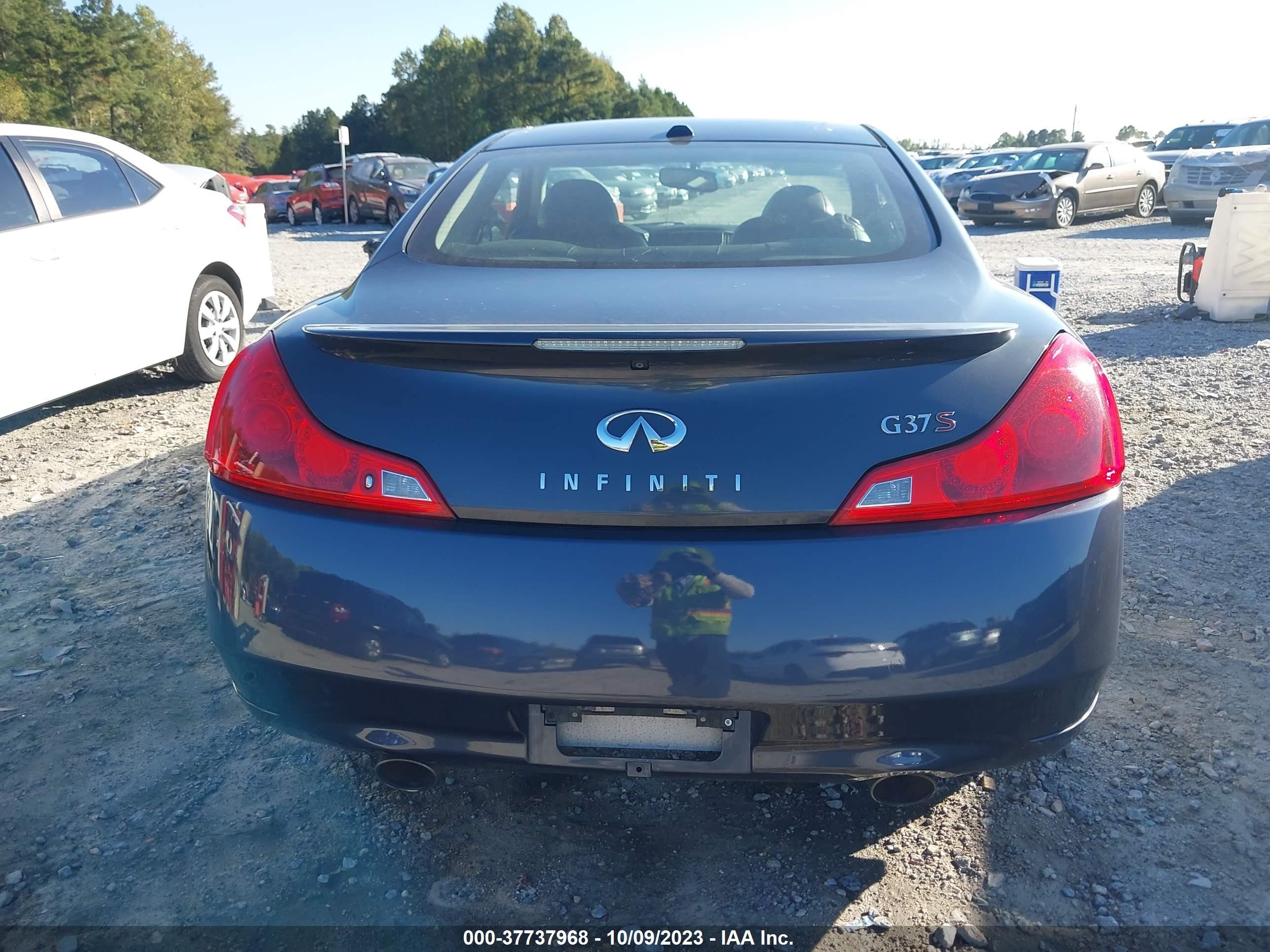 Photo 15 VIN: JNKCV64E68M120153 - INFINITI G 