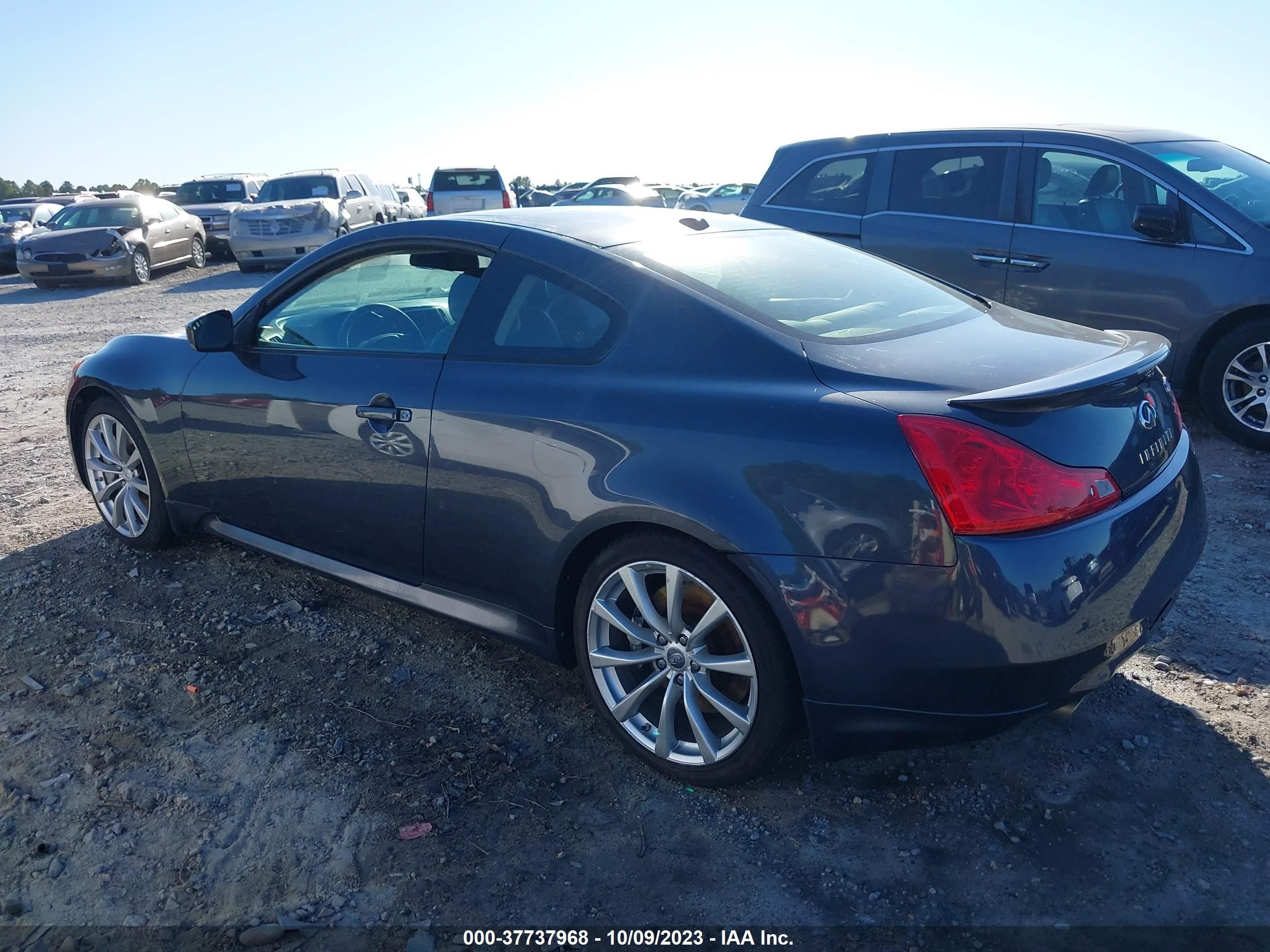 Photo 2 VIN: JNKCV64E68M120153 - INFINITI G 