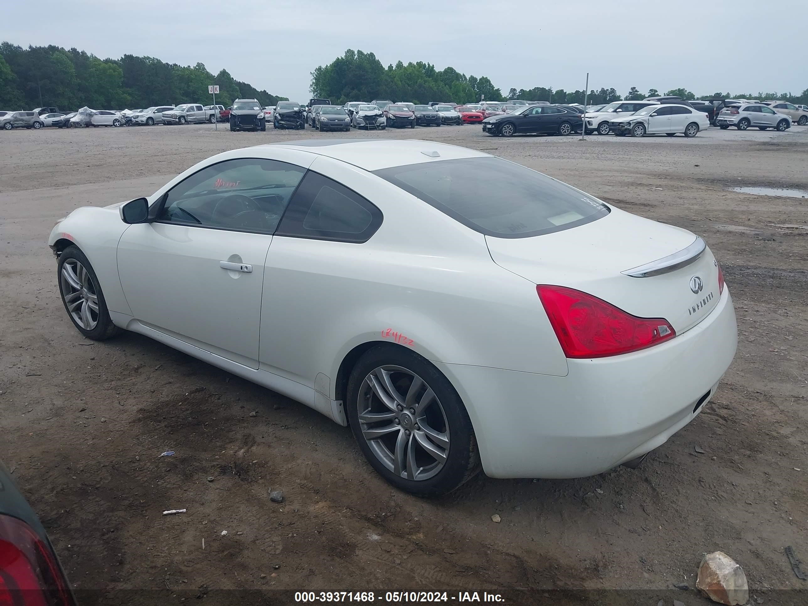 Photo 2 VIN: JNKCV64E78M107573 - INFINITI G 