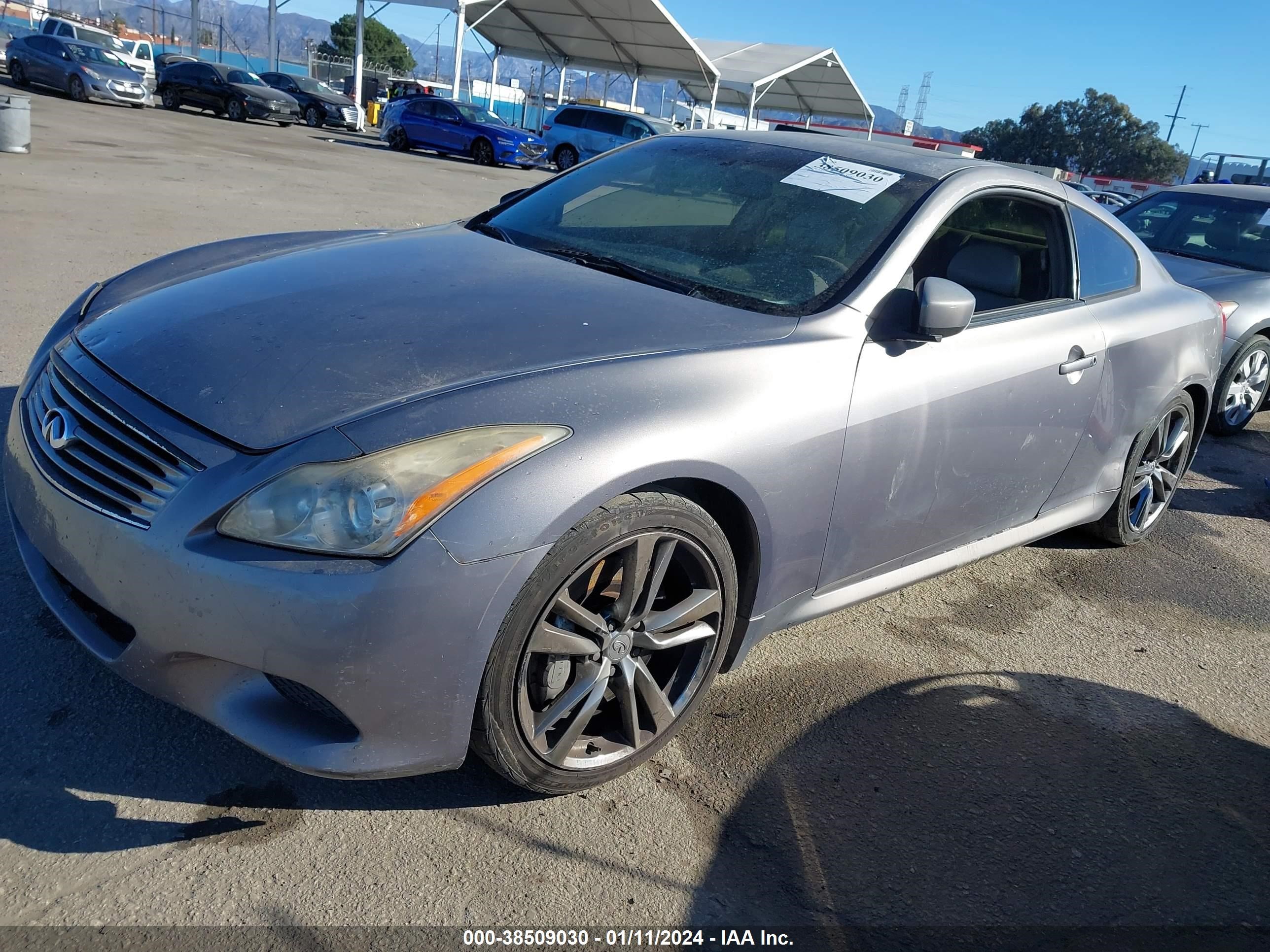 Photo 1 VIN: JNKCV64E88M120008 - INFINITI G 