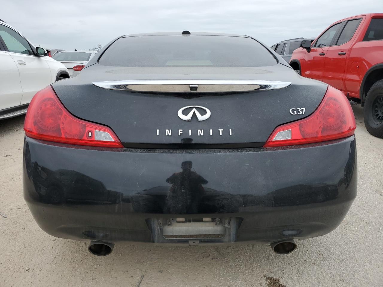 Photo 5 VIN: JNKCV64E98M101872 - INFINITI G 