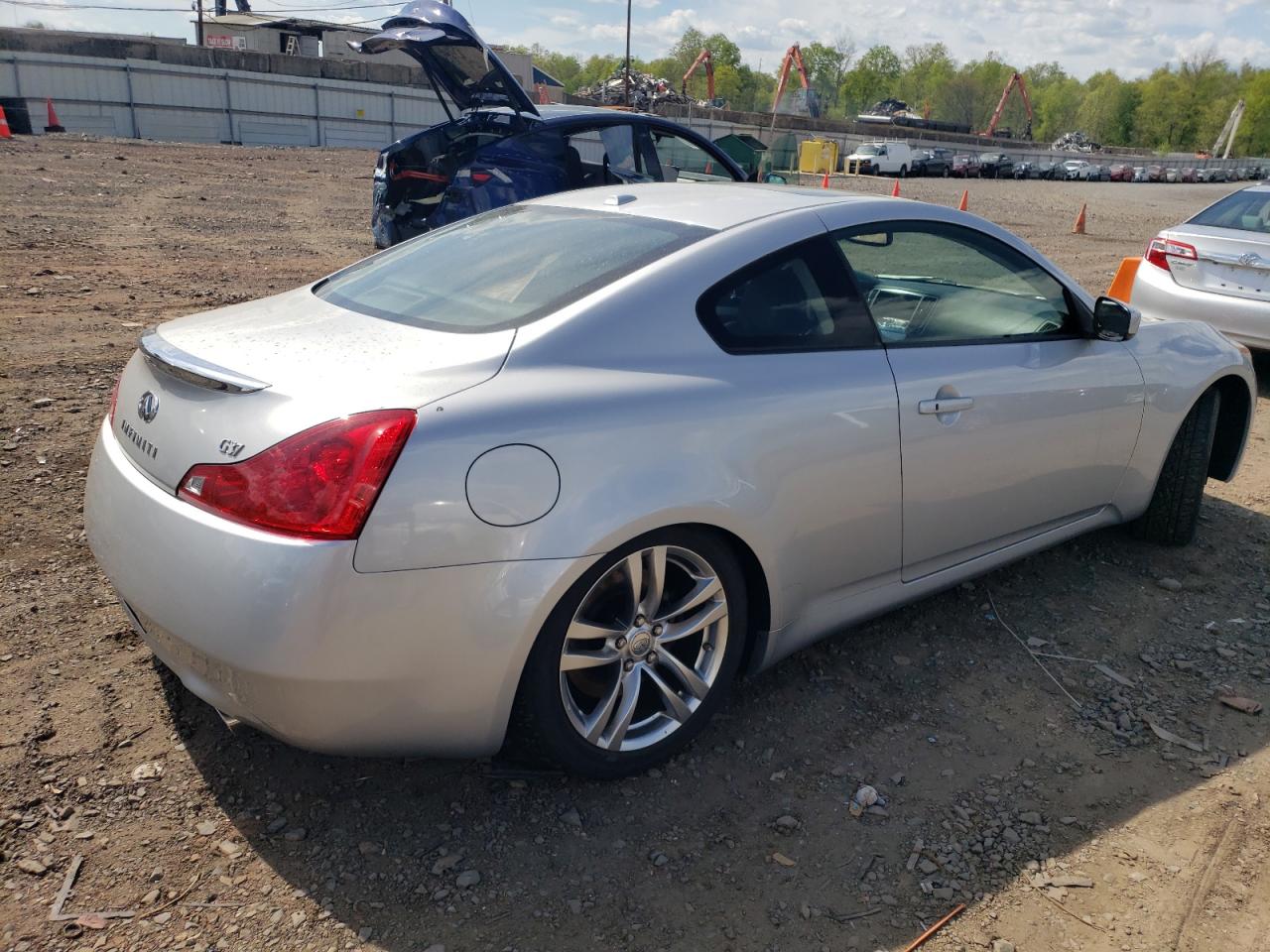 Photo 2 VIN: JNKCV64E98M107641 - INFINITI G 