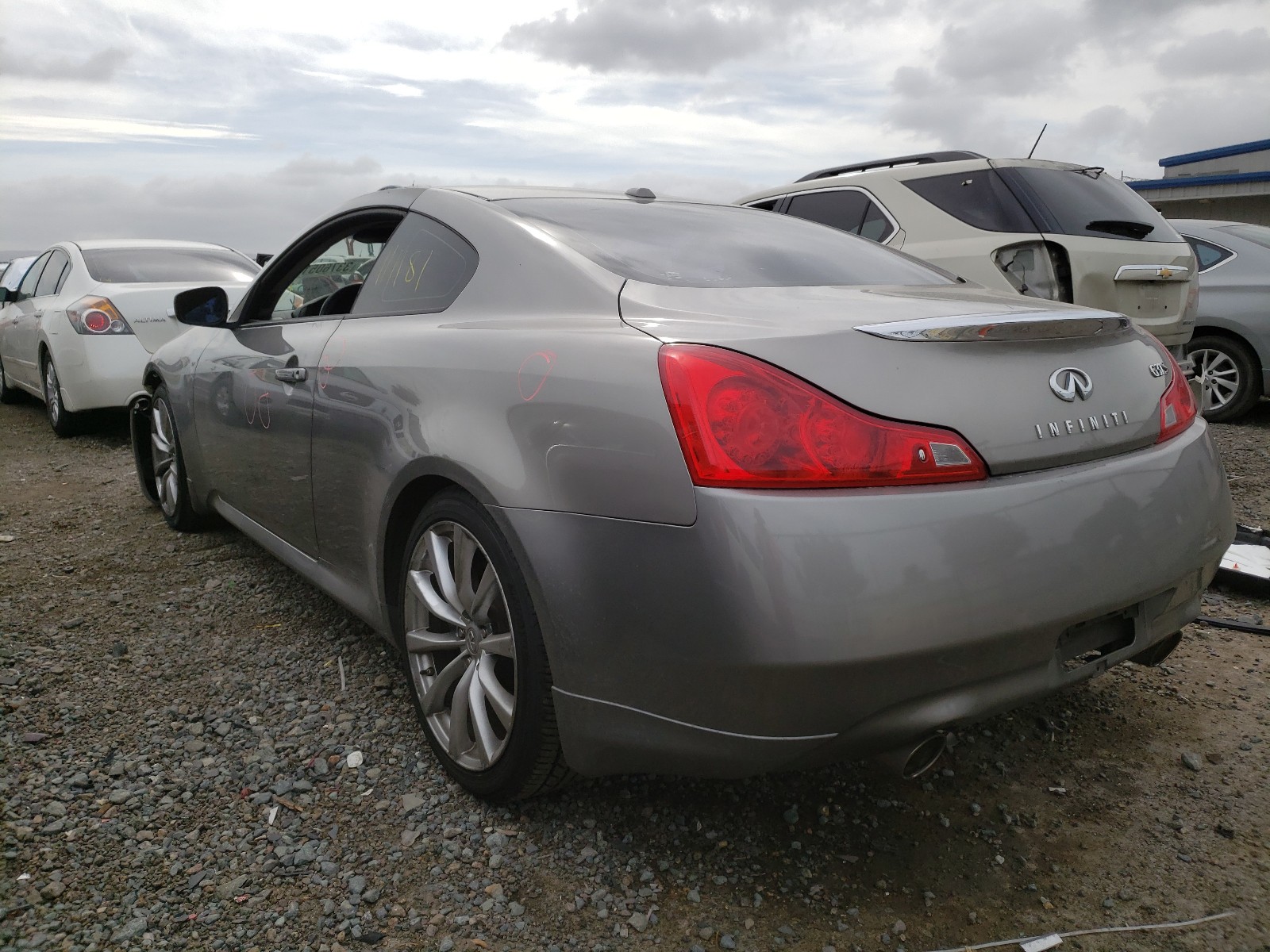 Photo 2 VIN: JNKCV64E98M110667 - INFINITI G37 BASE 