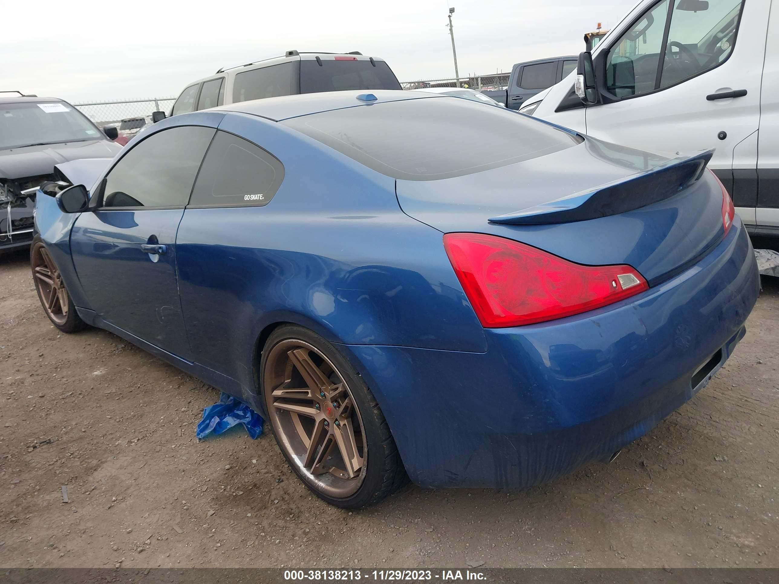 Photo 2 VIN: JNKCV64EX8M114176 - INFINITI G 