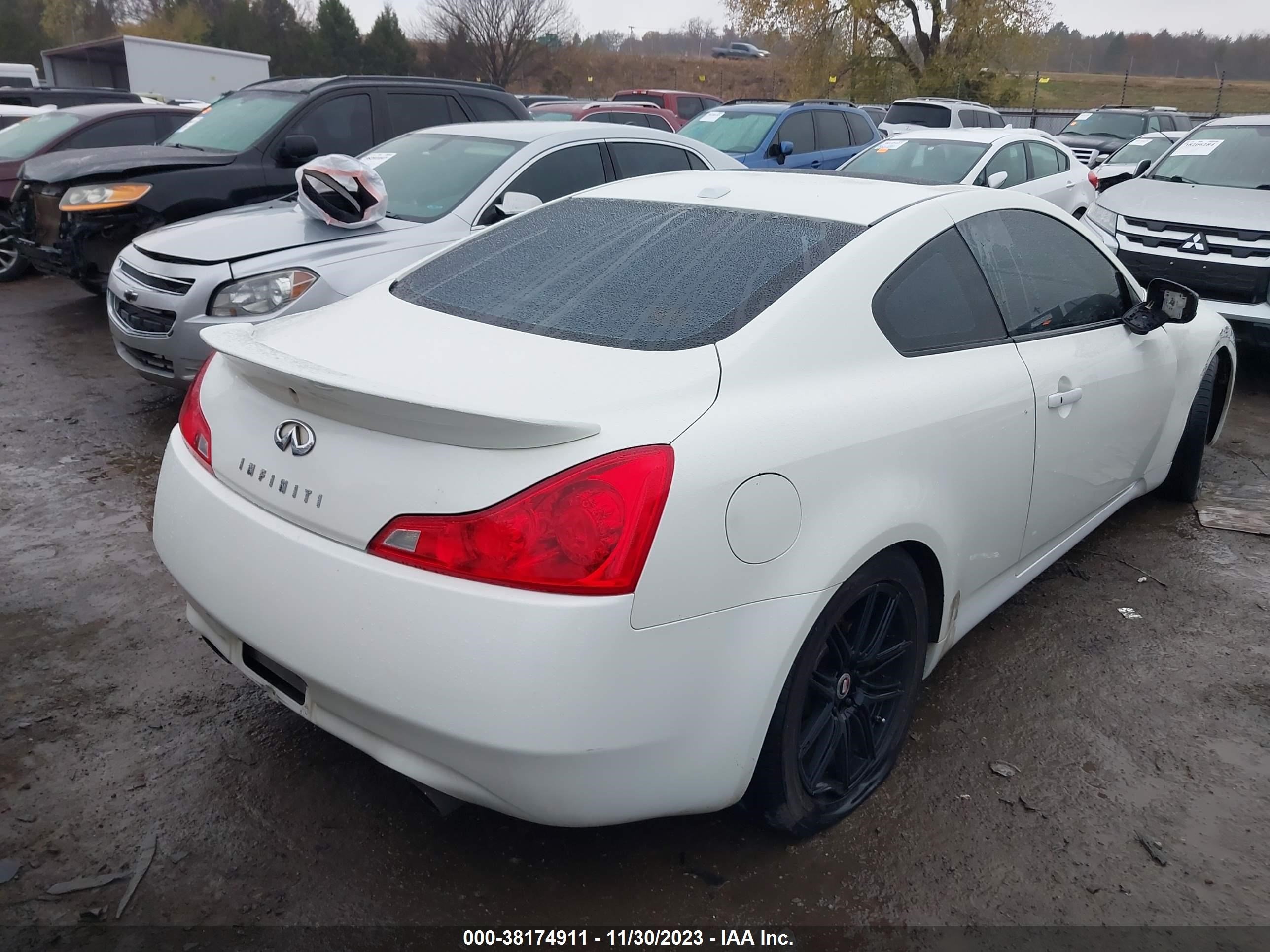 Photo 3 VIN: JNKCV64EX8M115036 - INFINITI G 