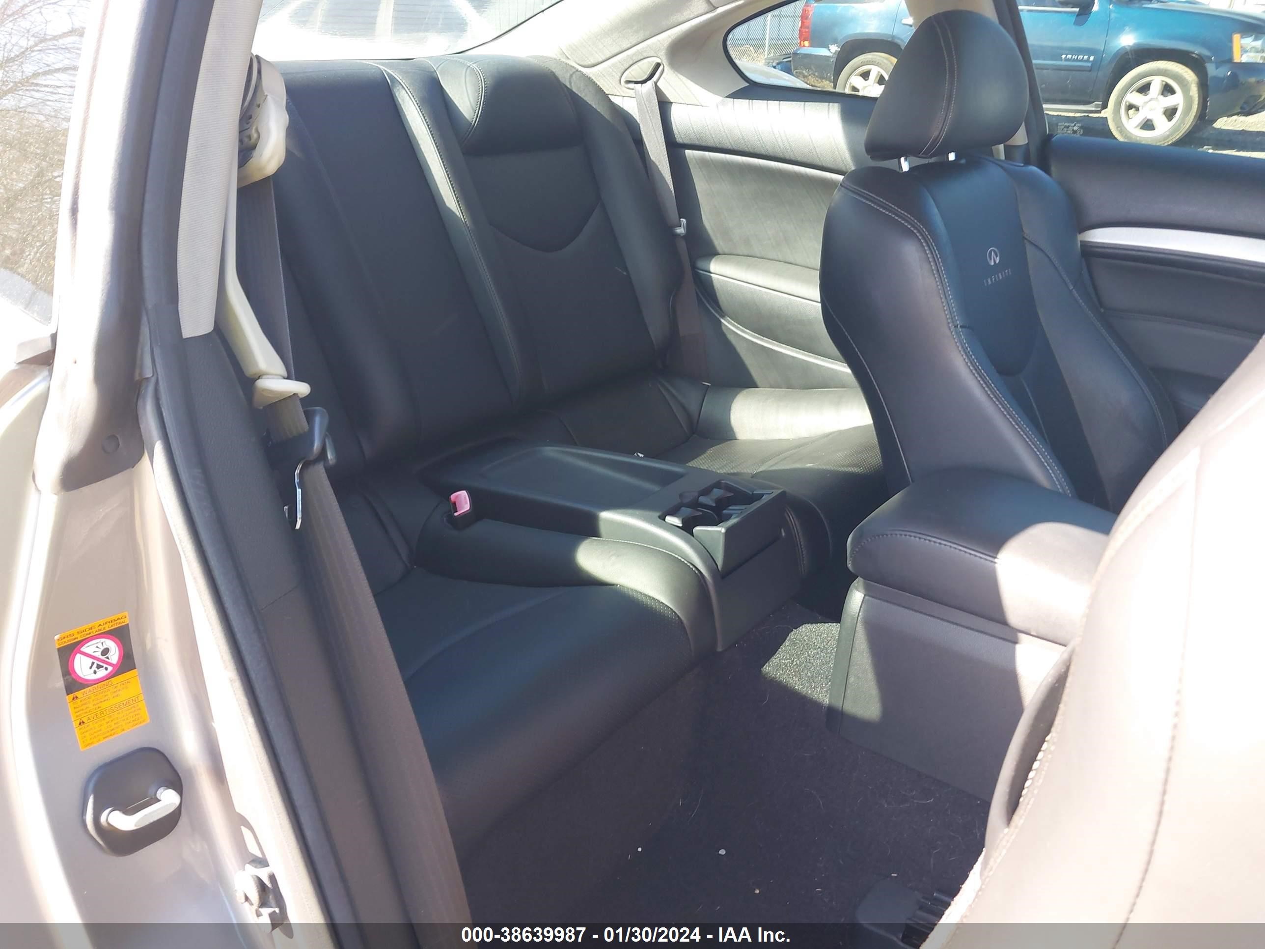 Photo 7 VIN: JNKCV64EX8M116820 - INFINITI G 