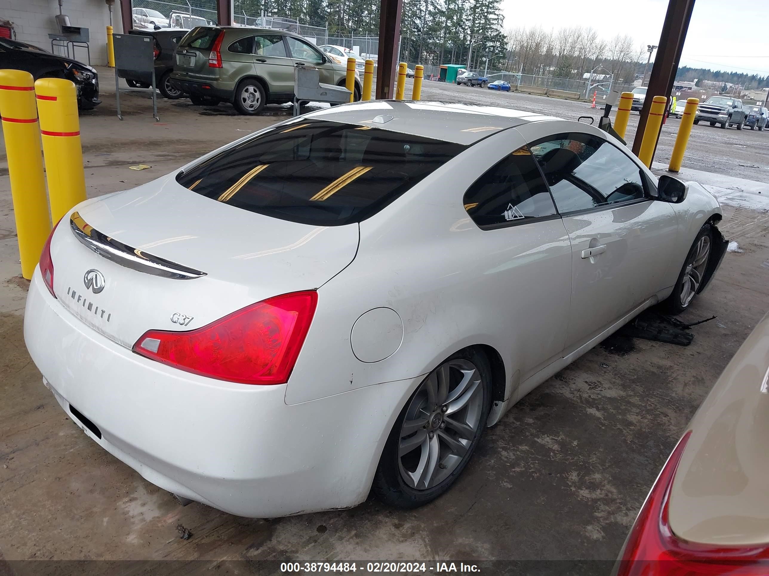 Photo 3 VIN: JNKCV64EX9M604764 - INFINITI G 