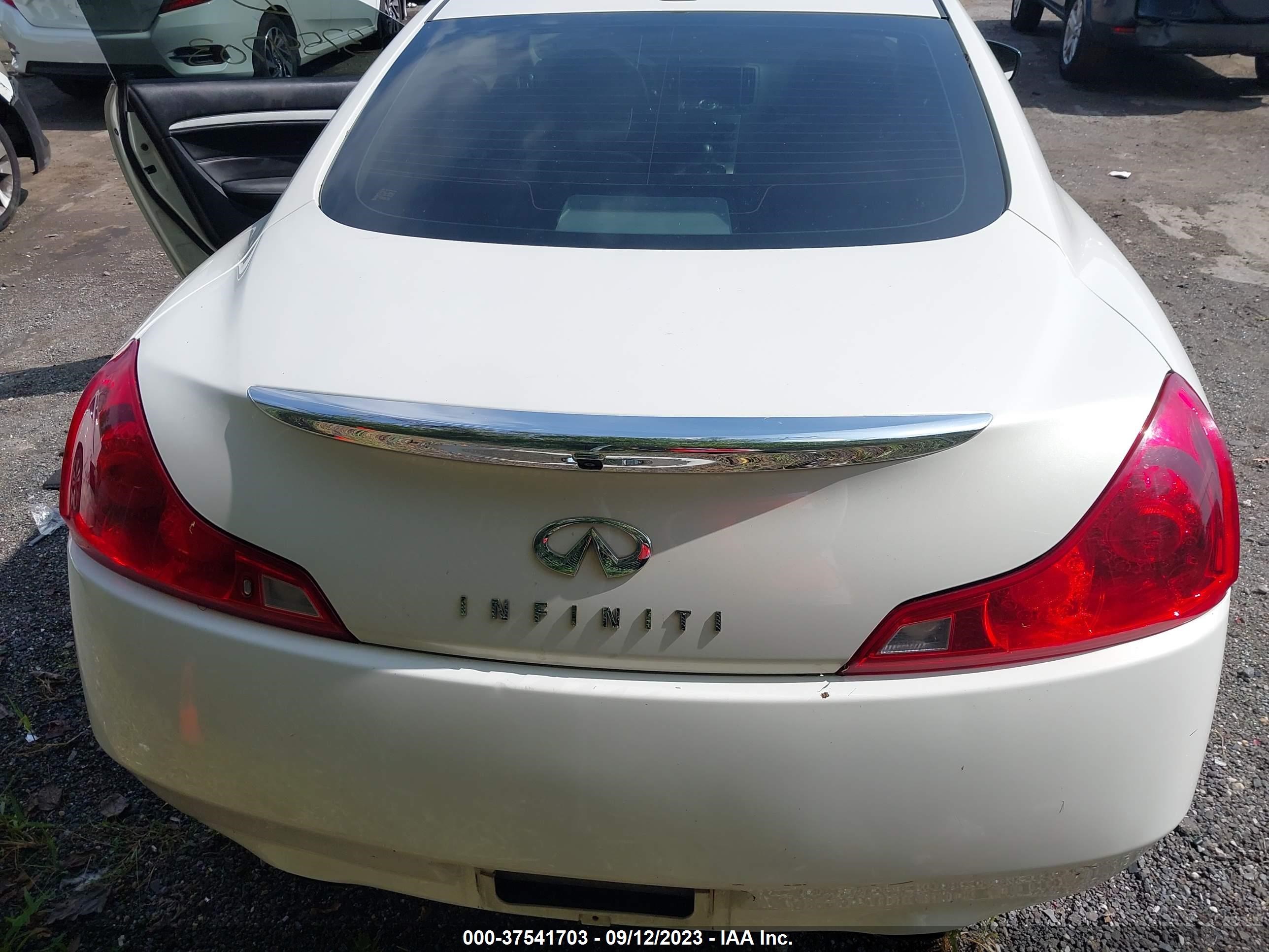 Photo 15 VIN: JNKCV64F09M652377 - INFINITI G 