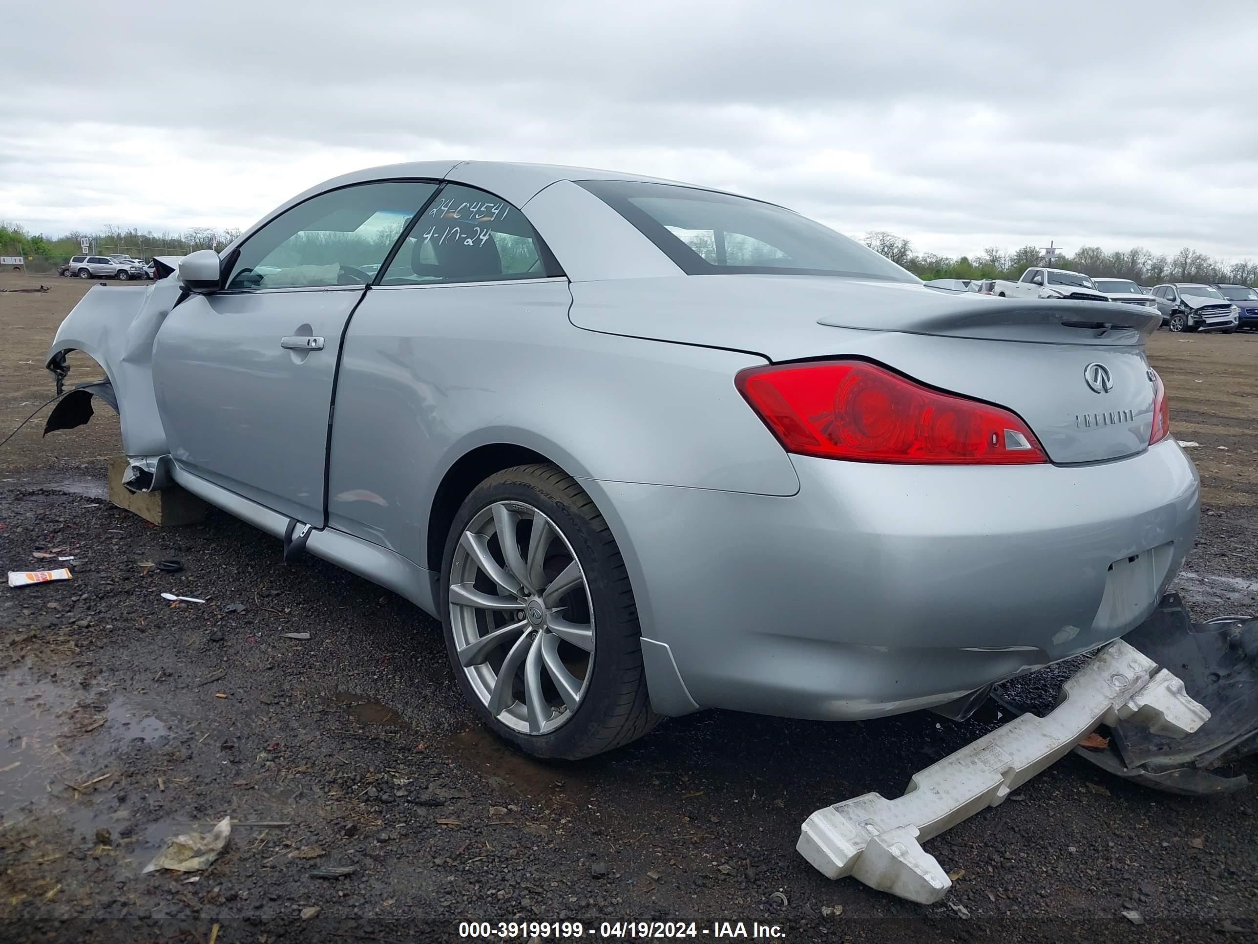 Photo 2 VIN: JNKCV66E89M720767 - INFINITI G 