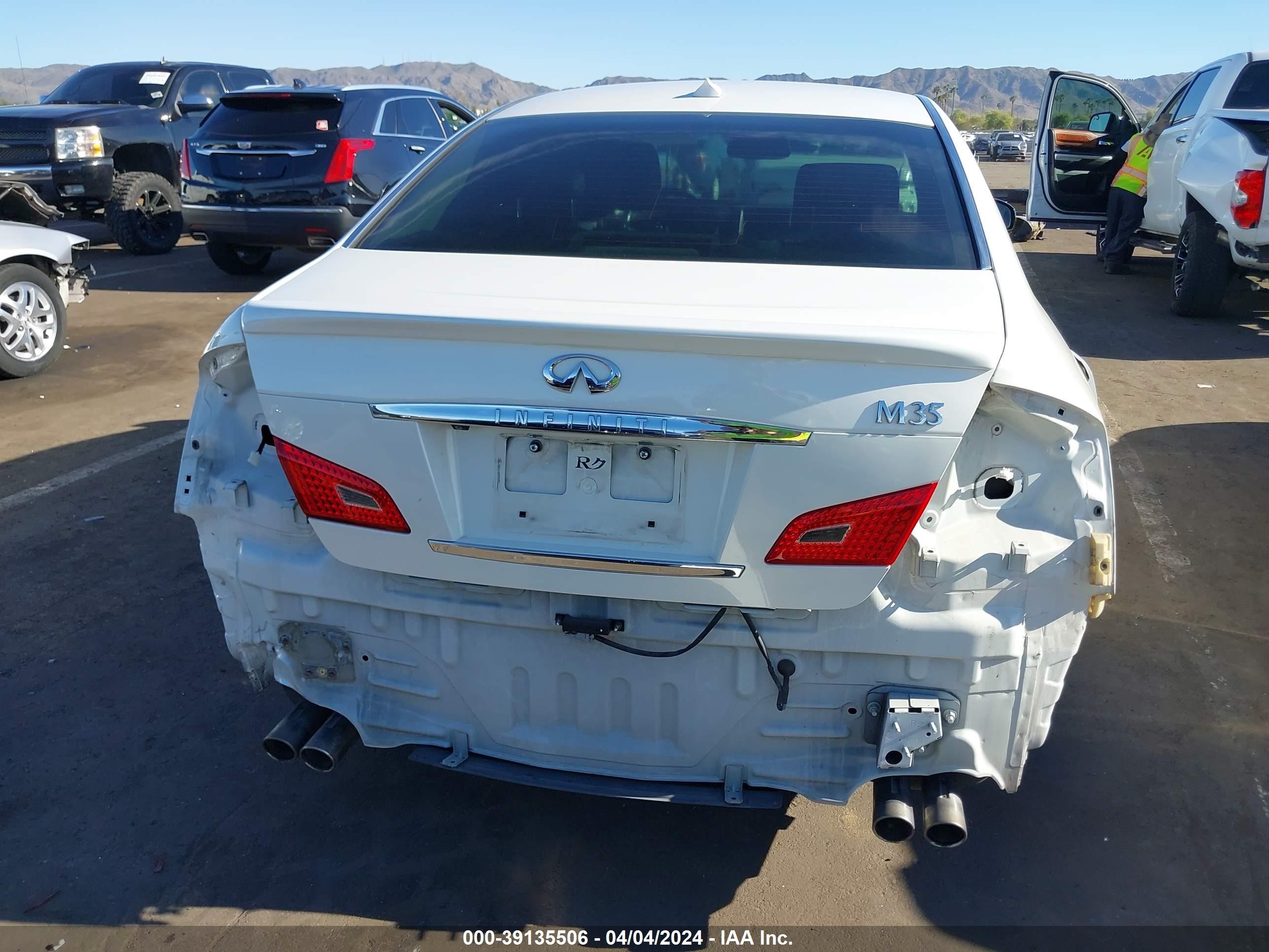 Photo 16 VIN: JNKCY01E89M801733 - INFINITI M 