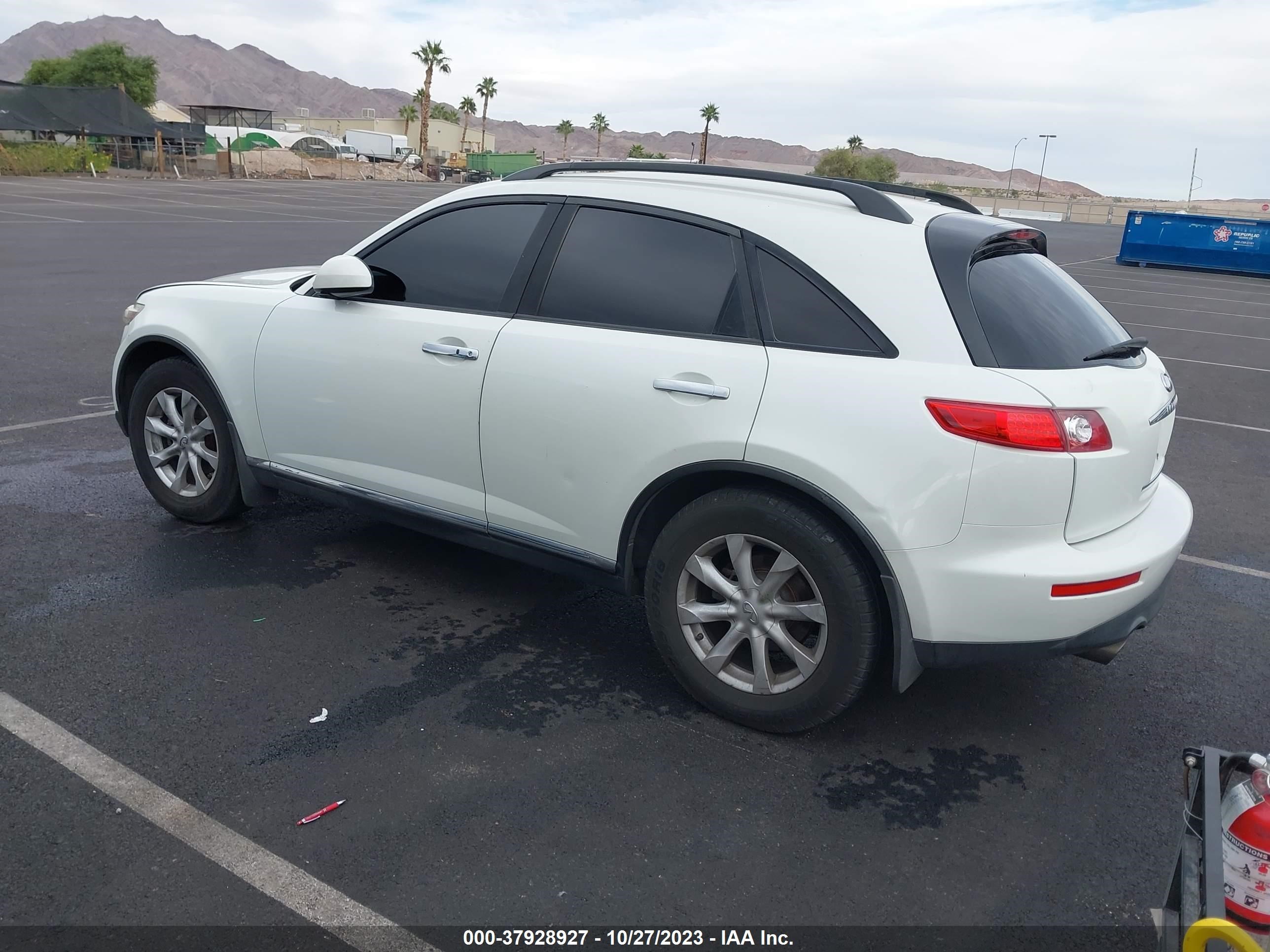 Photo 2 VIN: JNRAS08U46X105811 - INFINITI FX35 