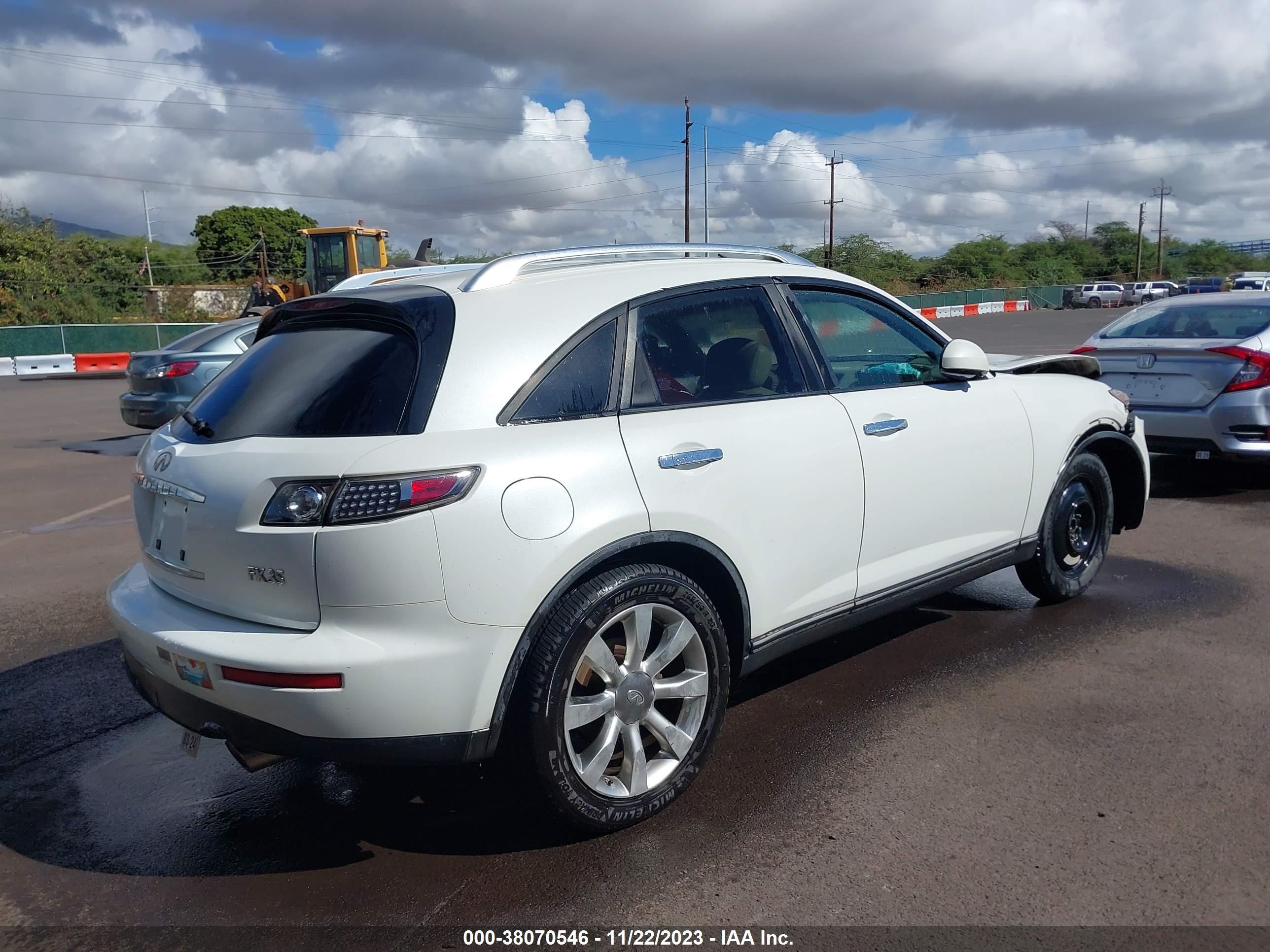 Photo 3 VIN: JNRAS08U65X104917 - INFINITI FX 