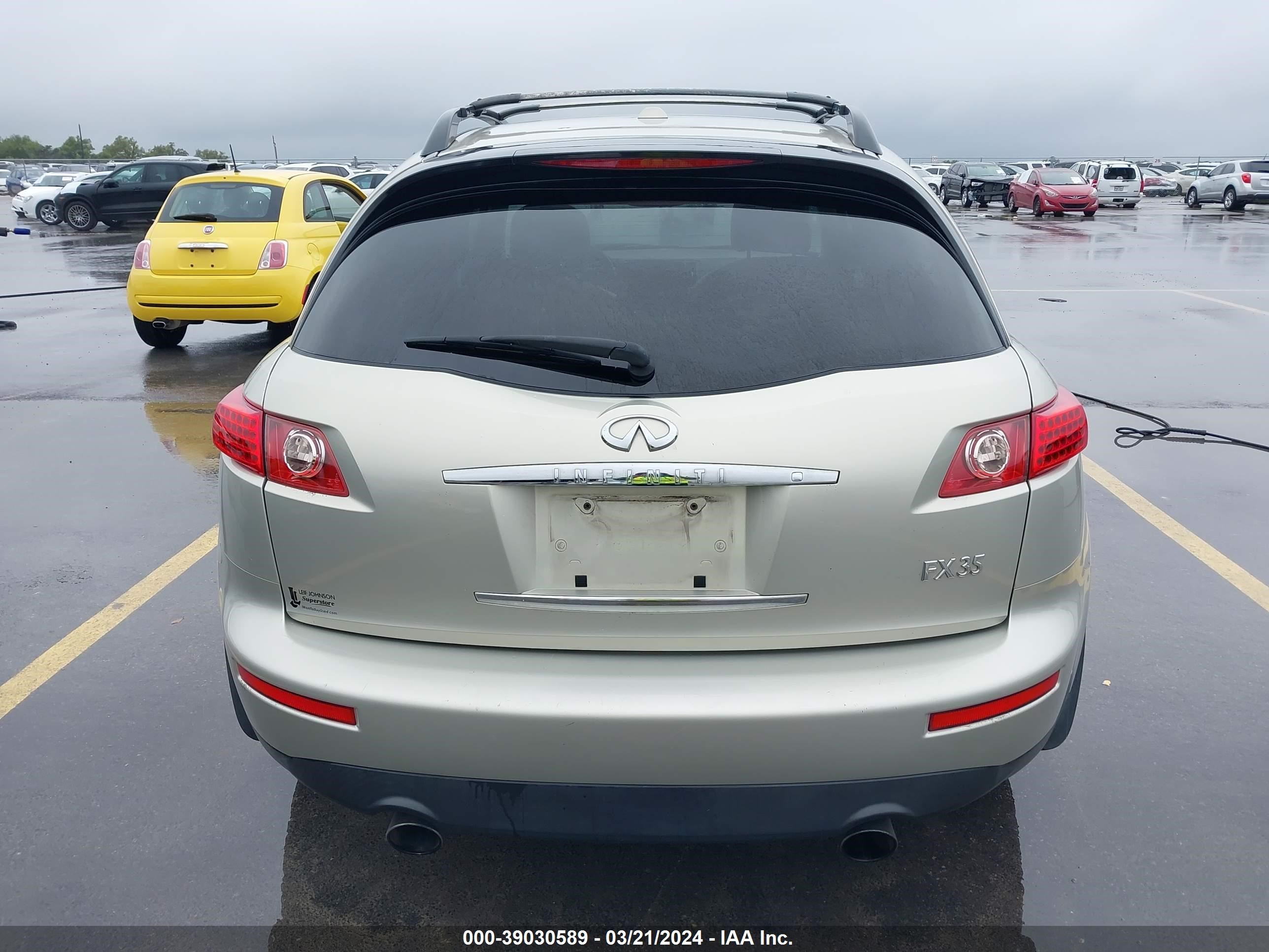 Photo 15 VIN: JNRAS08U68X100340 - INFINITI FX 