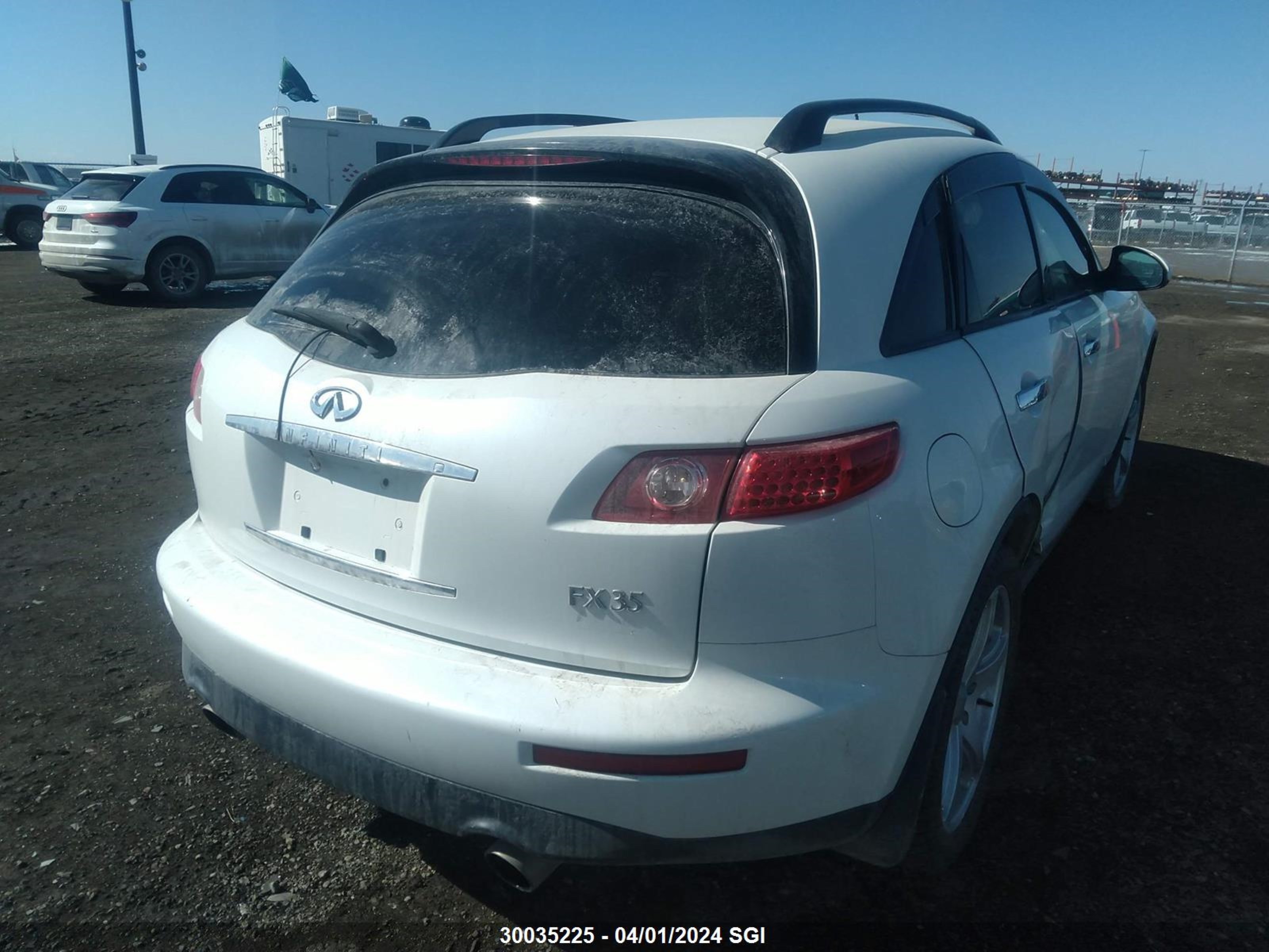 Photo 3 VIN: JNRAS08W07X210591 - INFINITI FX 