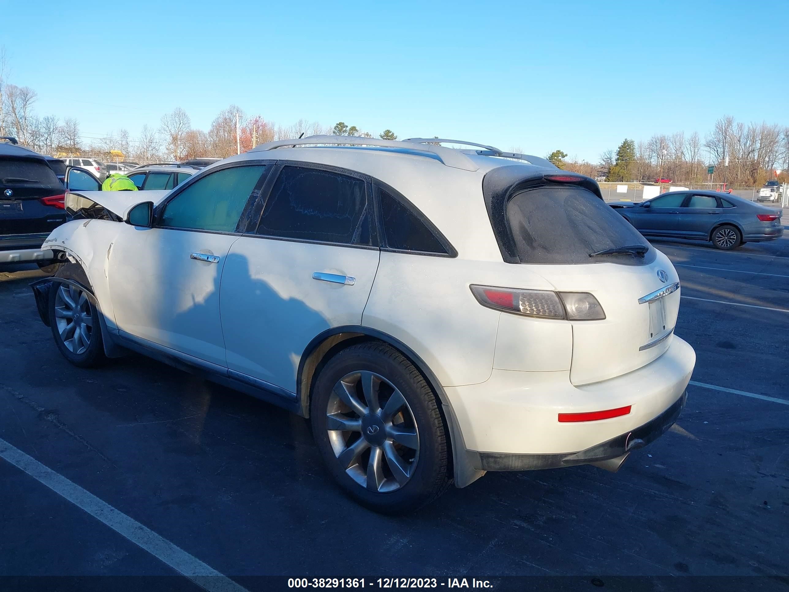 Photo 2 VIN: JNRAS08W27X205893 - INFINITI FX 