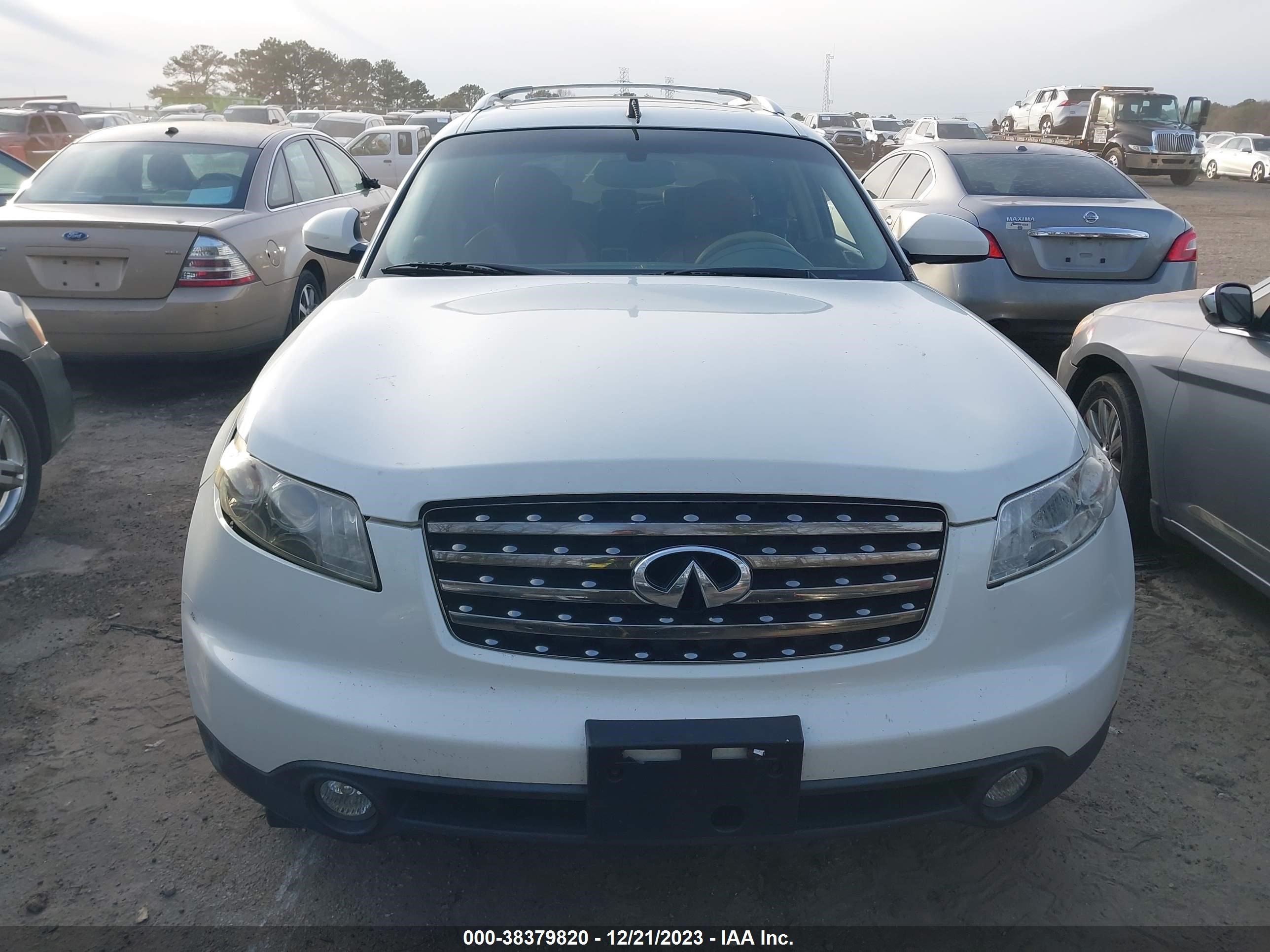 Photo 5 VIN: JNRAS08W35X215071 - INFINITI FX 