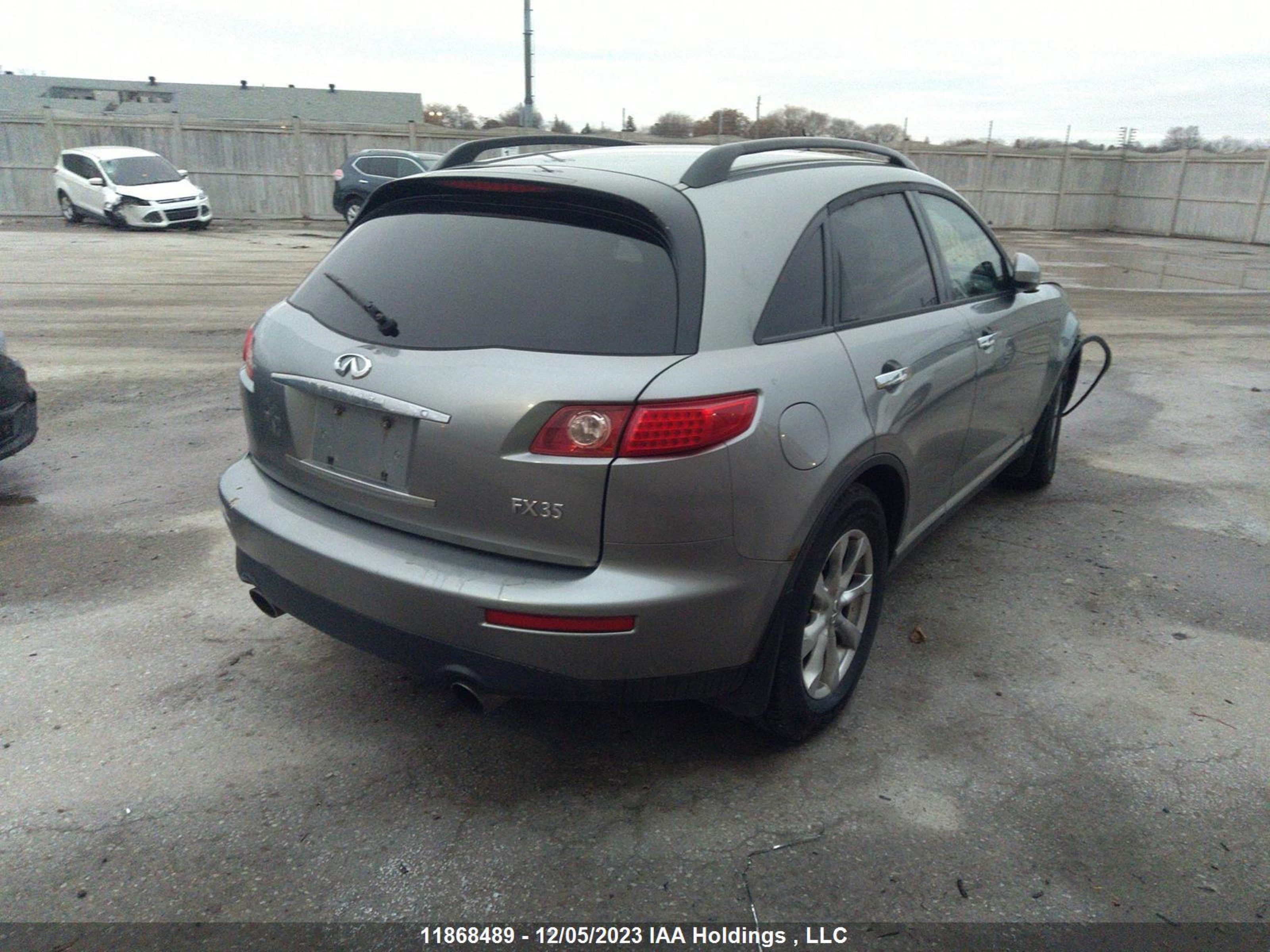 Photo 3 VIN: JNRAS08W47X208326 - INFINITI FX 