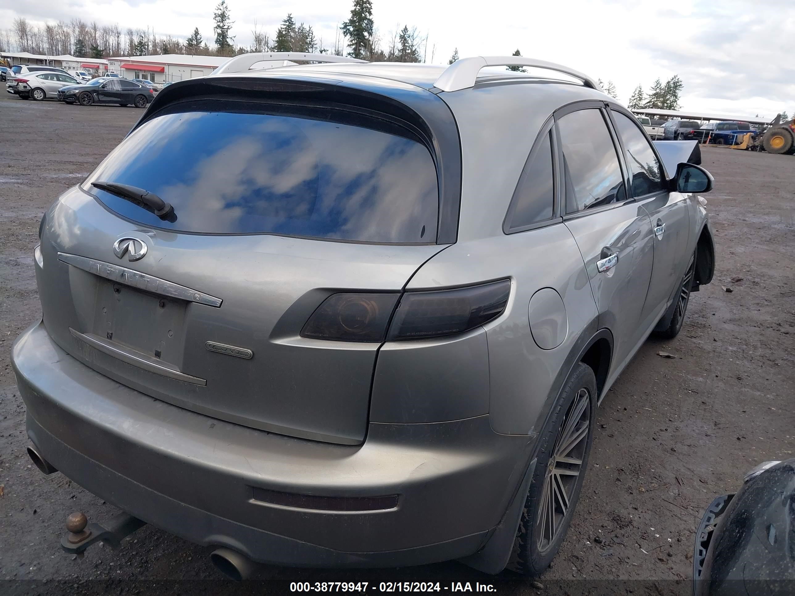 Photo 3 VIN: JNRAS08W57X203359 - INFINITI FX 