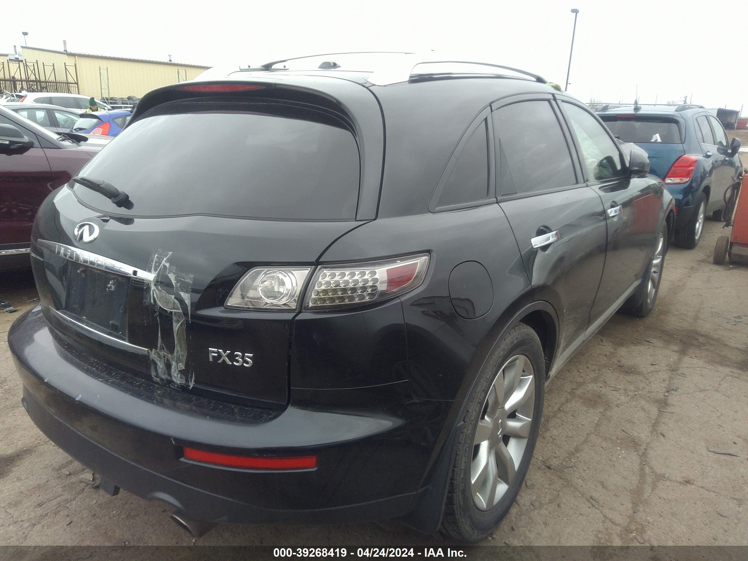 Photo 3 VIN: JNRAS08W58X201418 - INFINITI FX 