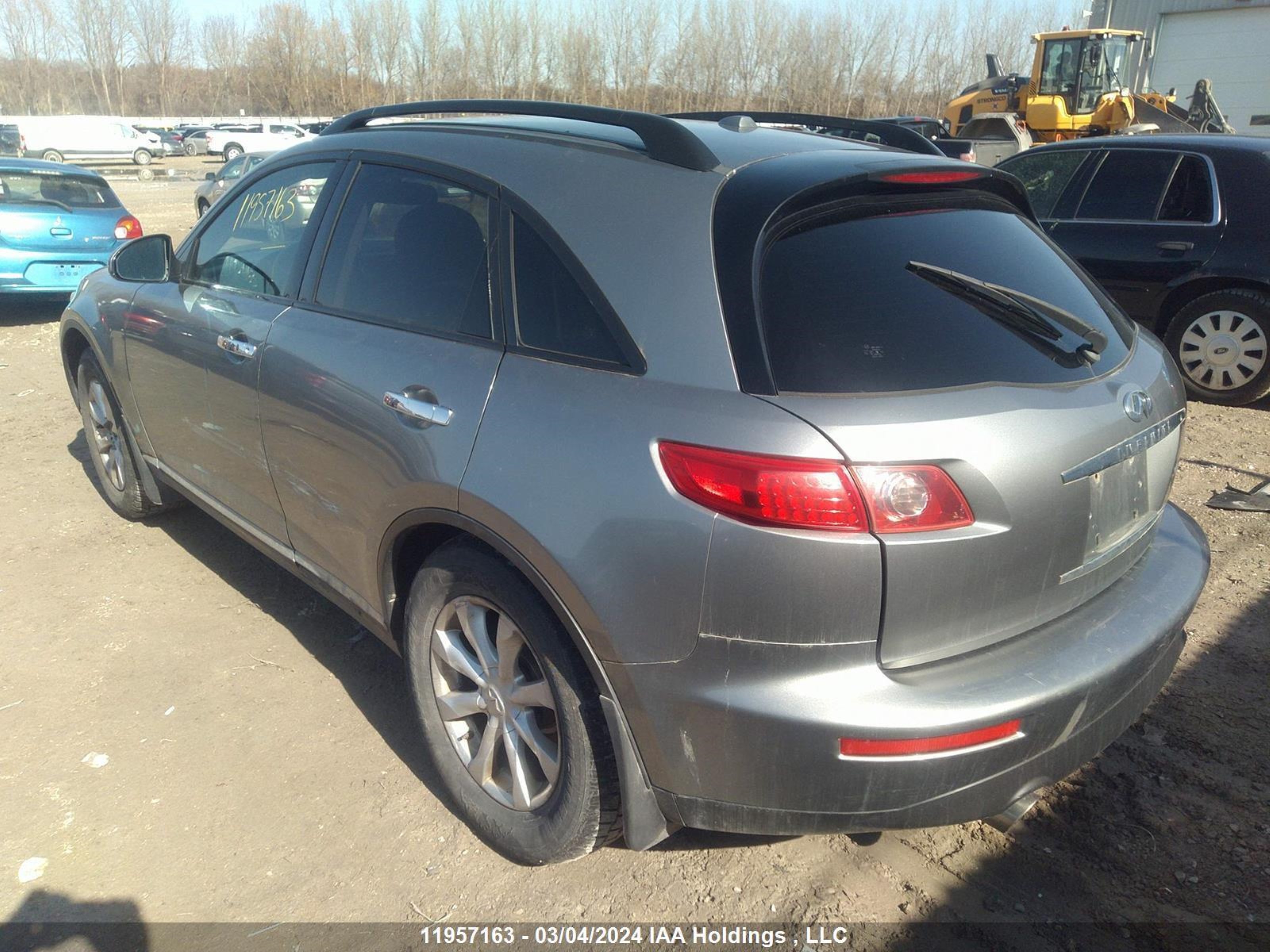 Photo 2 VIN: JNRAS08W58X204108 - INFINITI FX 