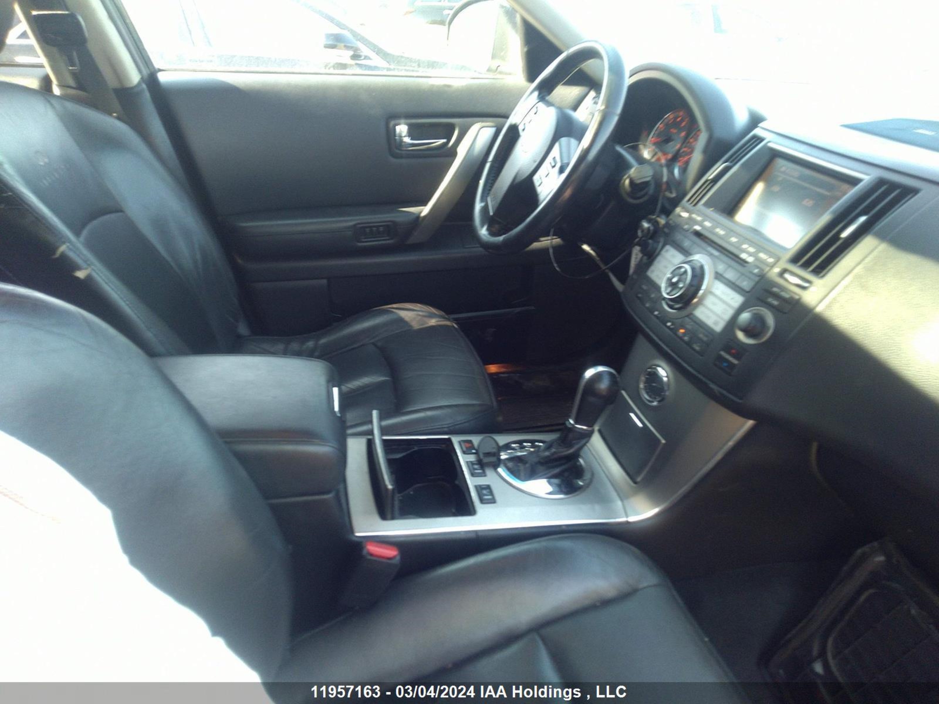 Photo 4 VIN: JNRAS08W58X204108 - INFINITI FX 