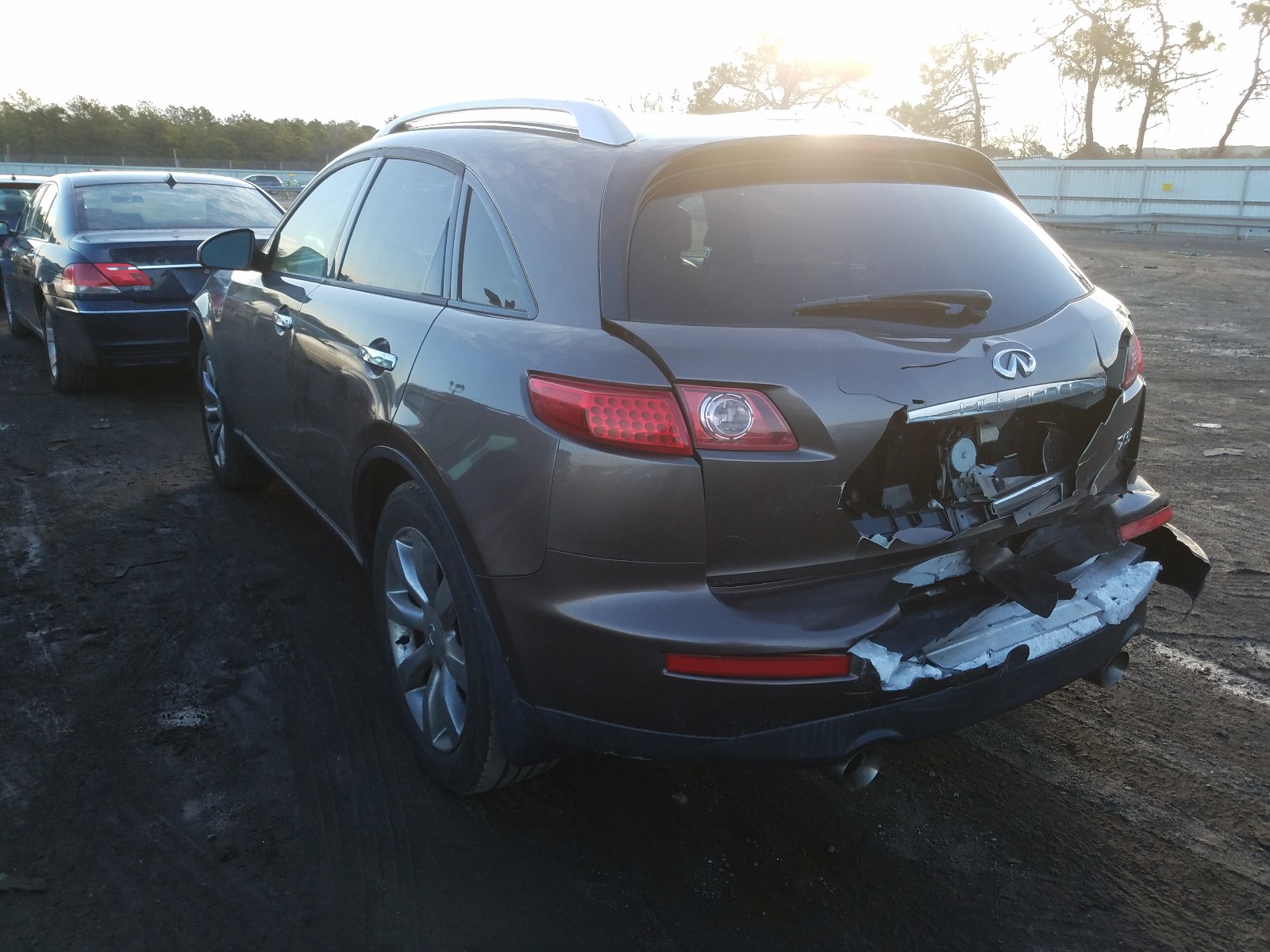 Photo 2 VIN: JNRAS08W64X213636 - INFINITI FX35 