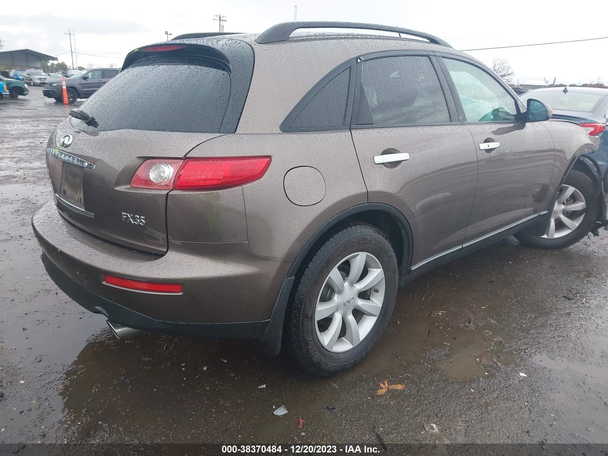 Photo 3 VIN: JNRAS08W84X218580 - INFINITI FX 