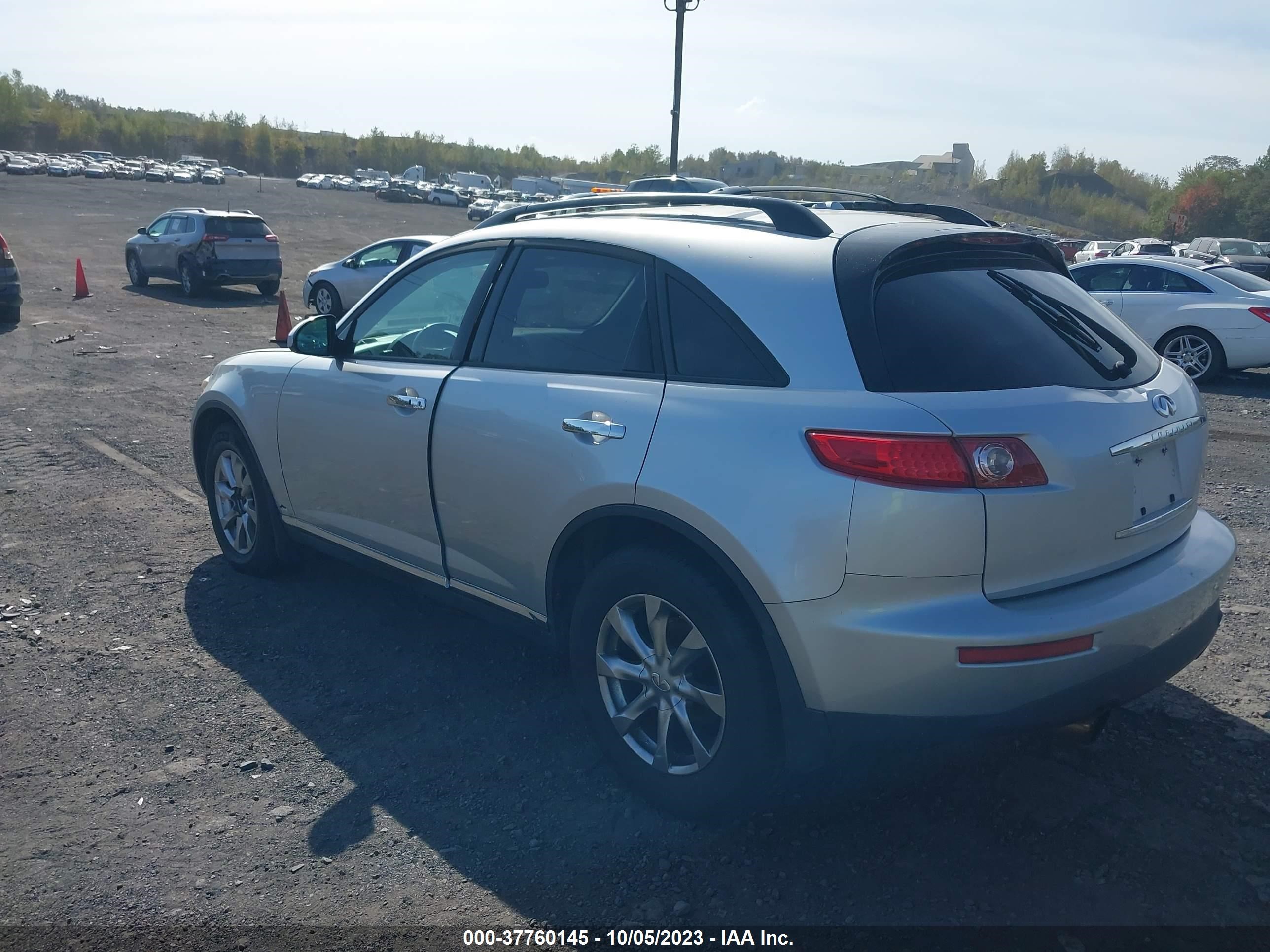 Photo 2 VIN: JNRAS08W97X208712 - INFINITI FX 