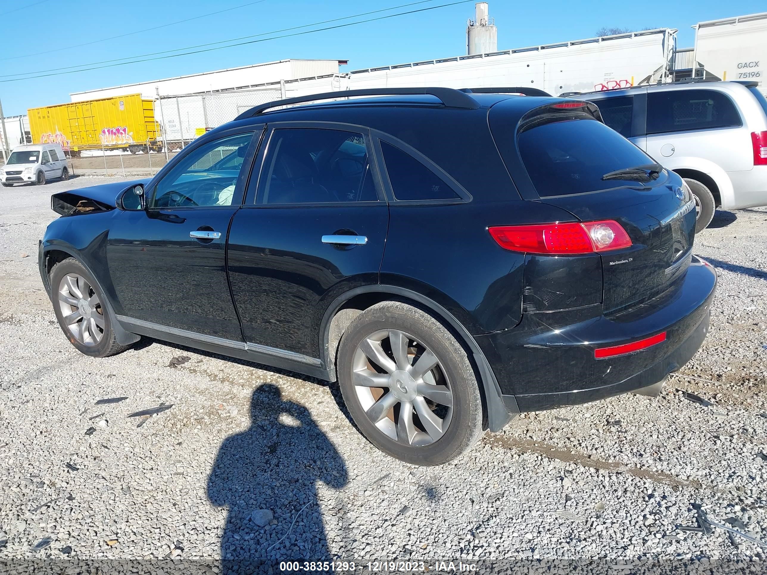 Photo 2 VIN: JNRAS08W98X209182 - INFINITI FX 