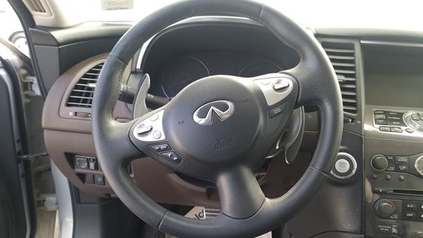 Photo 11 VIN: JNRAS15Y1AM520706 - INFINITI FX 35 