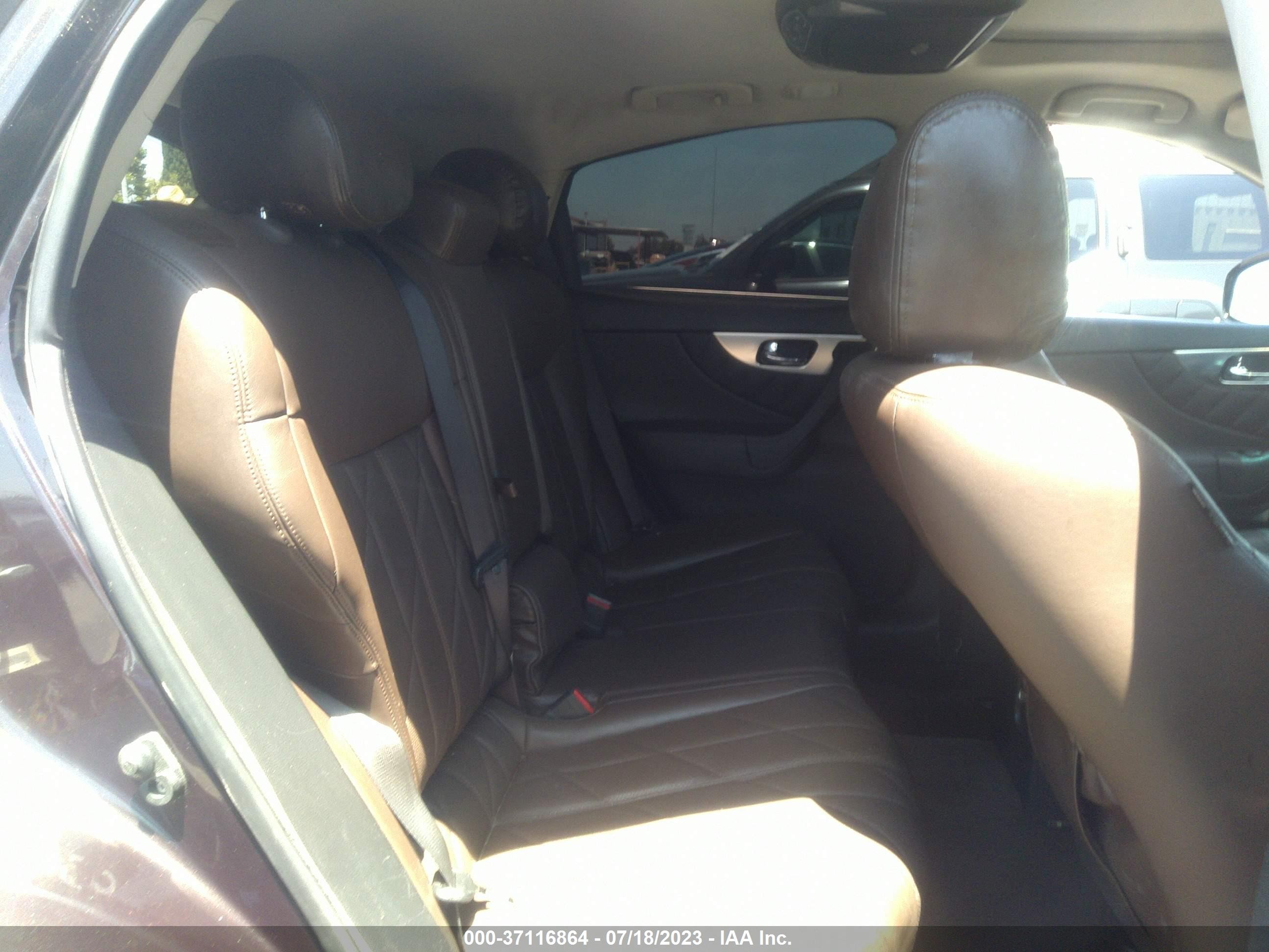 Photo 7 VIN: JNRAS18U99M101832 - INFINITI FX 