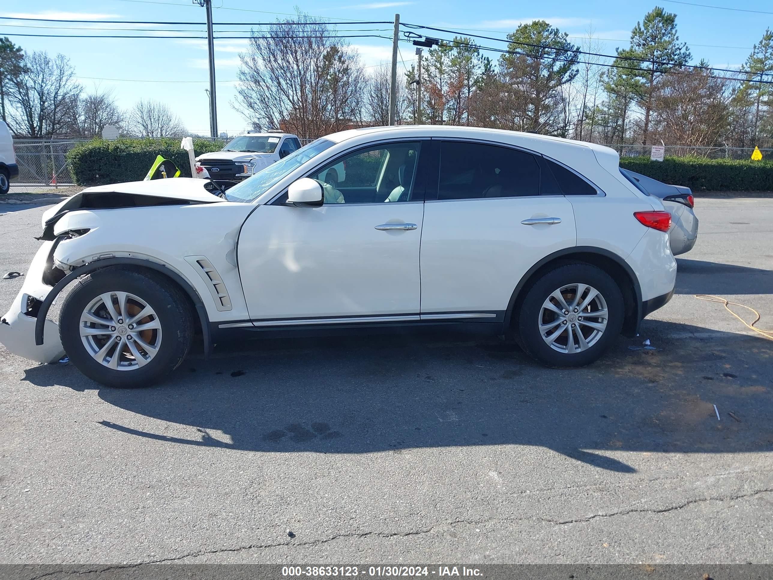 Photo 12 VIN: JNRAS18W09M150788 - INFINITI FX 