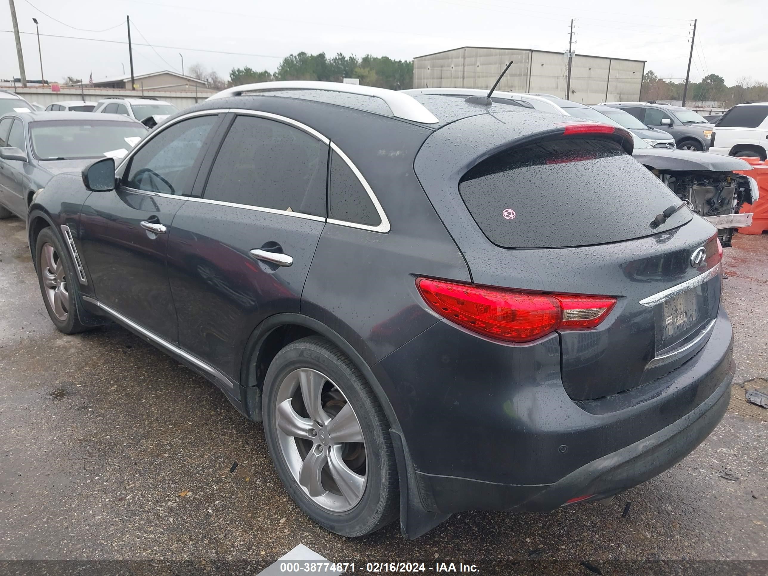 Photo 2 VIN: JNRAS18W69M158104 - INFINITI FX 