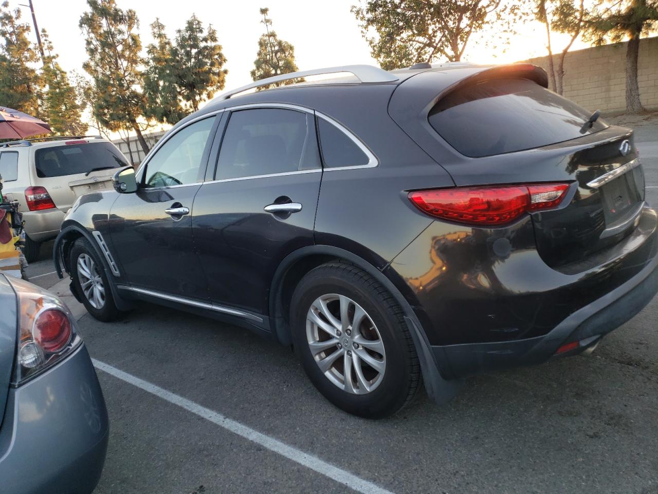 Photo 1 VIN: JNRAS18W89M153230 - INFINITI FX 