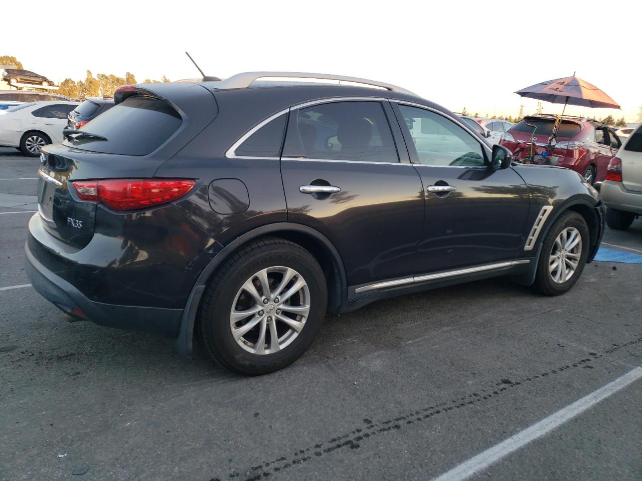 Photo 2 VIN: JNRAS18W89M153230 - INFINITI FX 