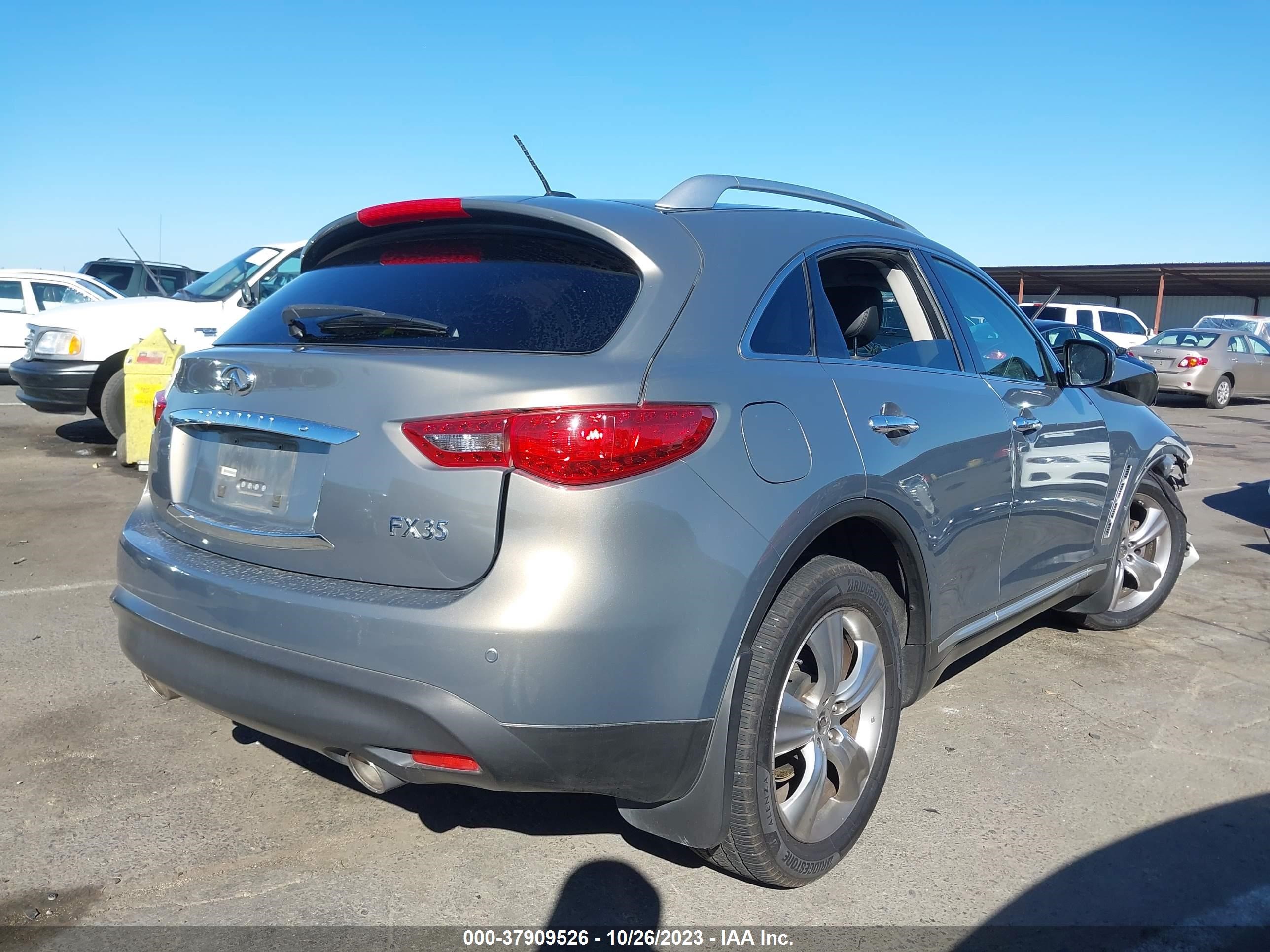 Photo 3 VIN: JNRAS18W99M152474 - INFINITI FX 